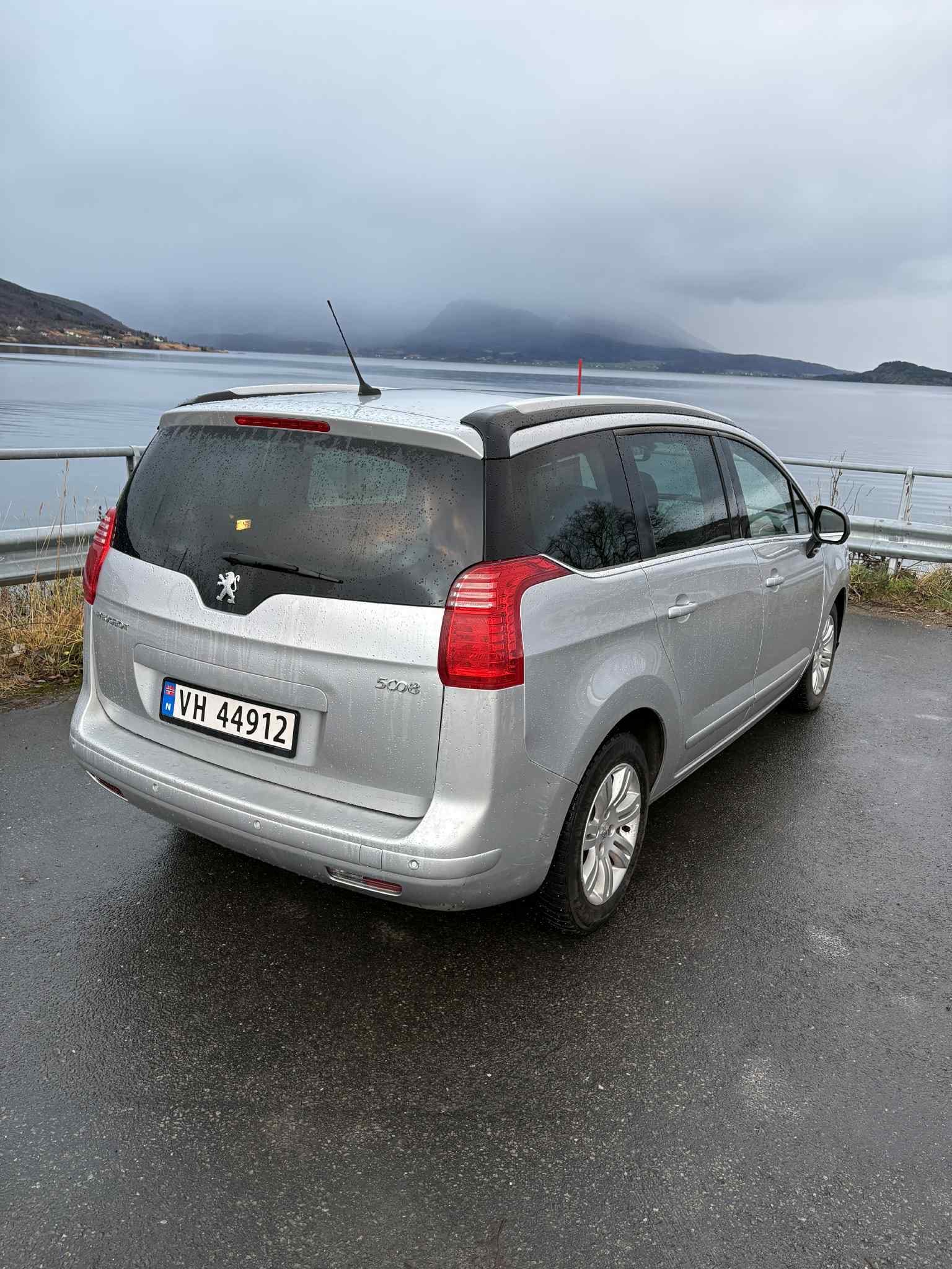Peugeot 5008 med Vinterdekk