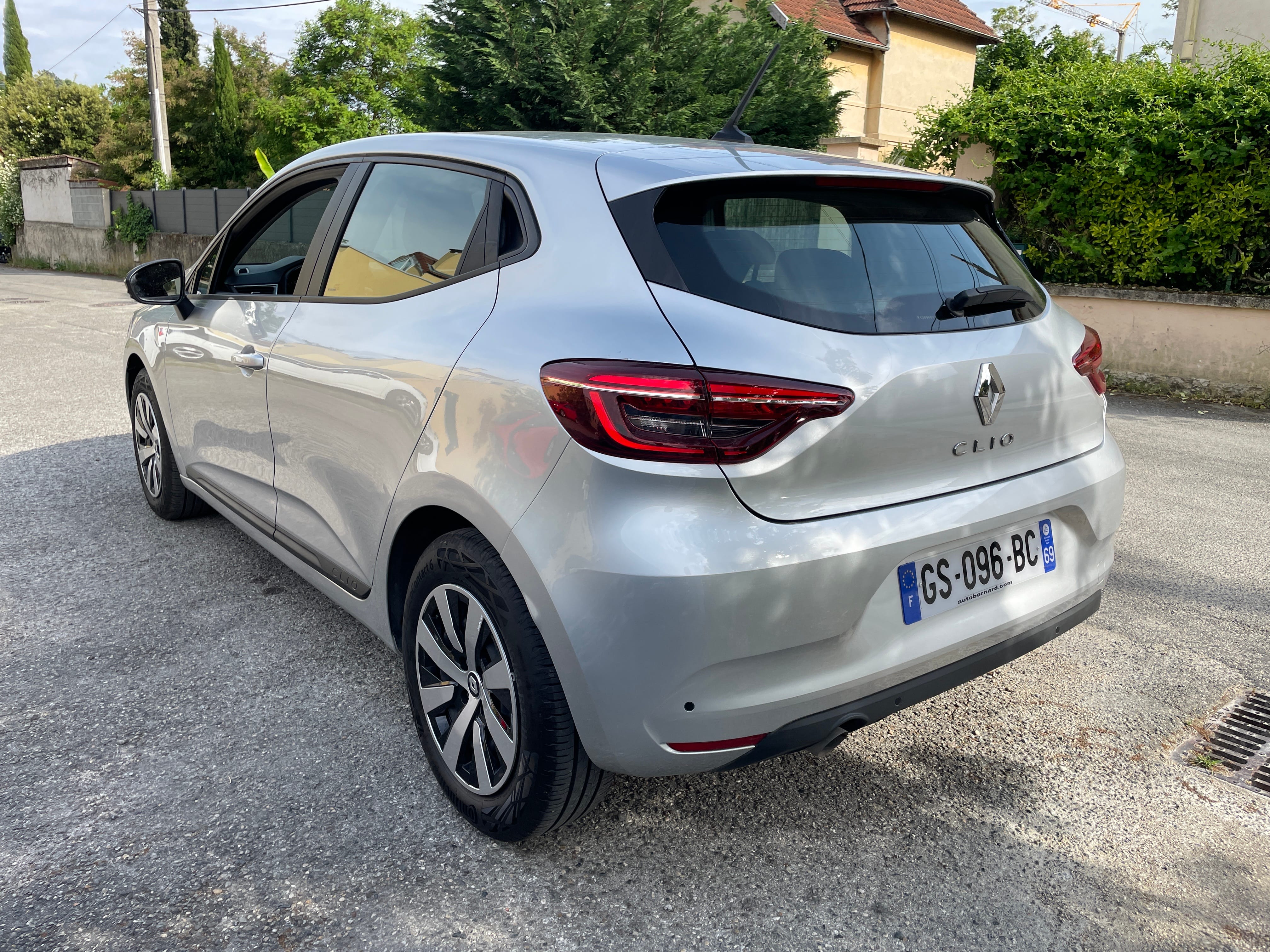 Renault Clio  V 1.0 TCE 90ch avec GPS