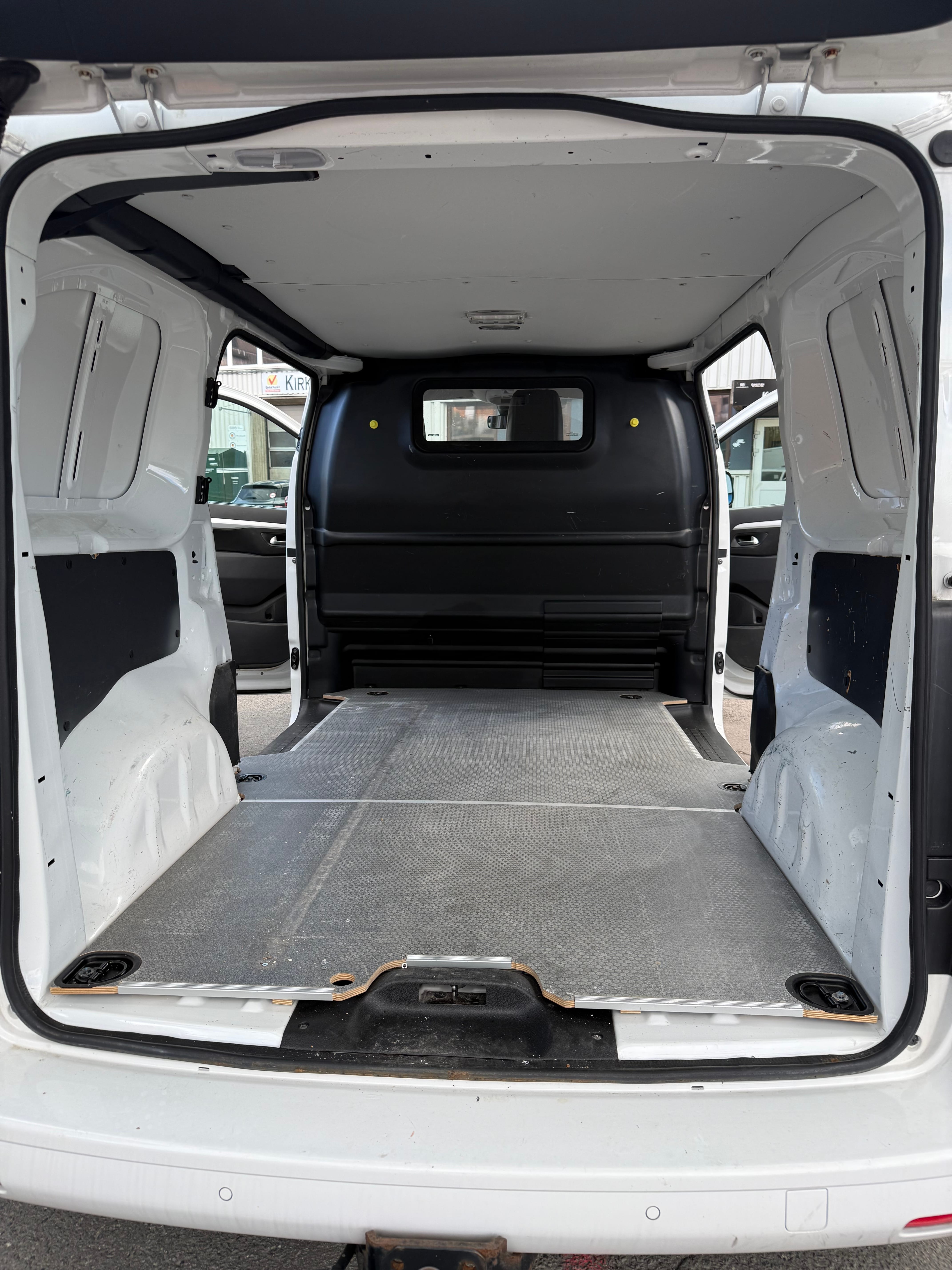 Toyota Proace Varebil mit Navigationsgerät