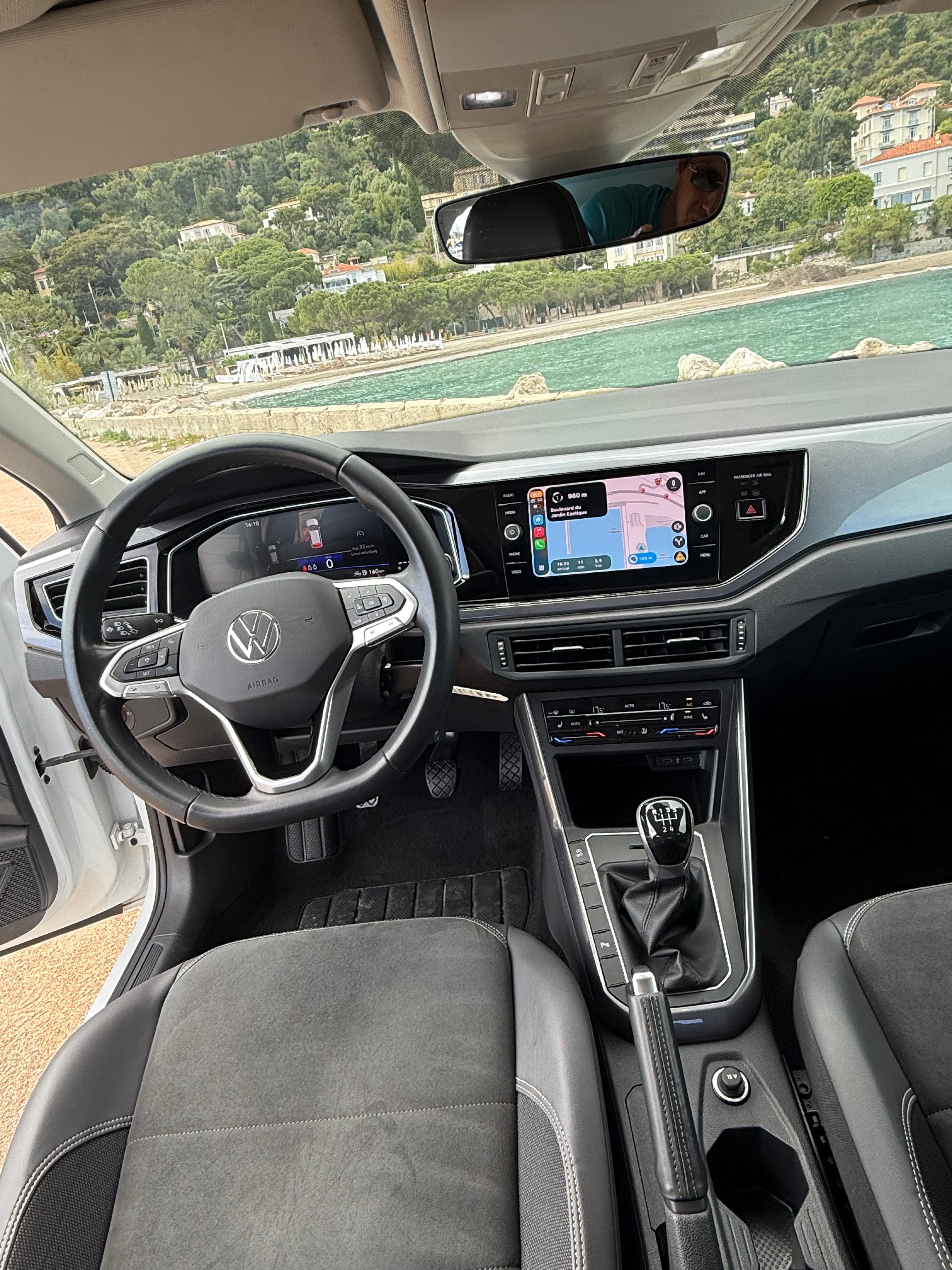 Volkswagen Polo with Cruise control