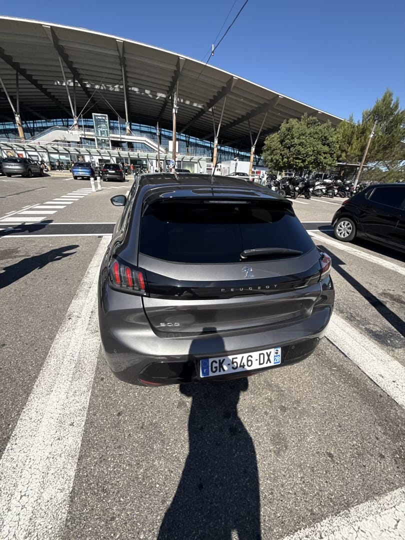 Peugeot 208 avec Régulateur de vitesse