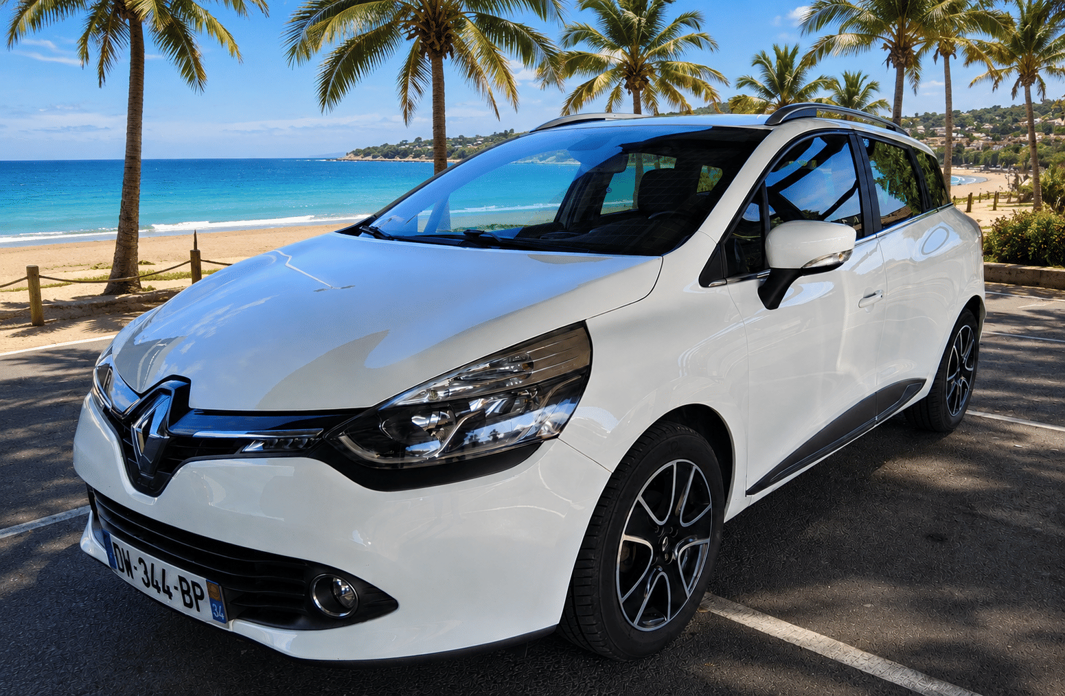 Renault Clio Estate Climatisation / Bluetooth / GPS  / Régulateur de vitesse , radar de recul, 2015, Essence 98
