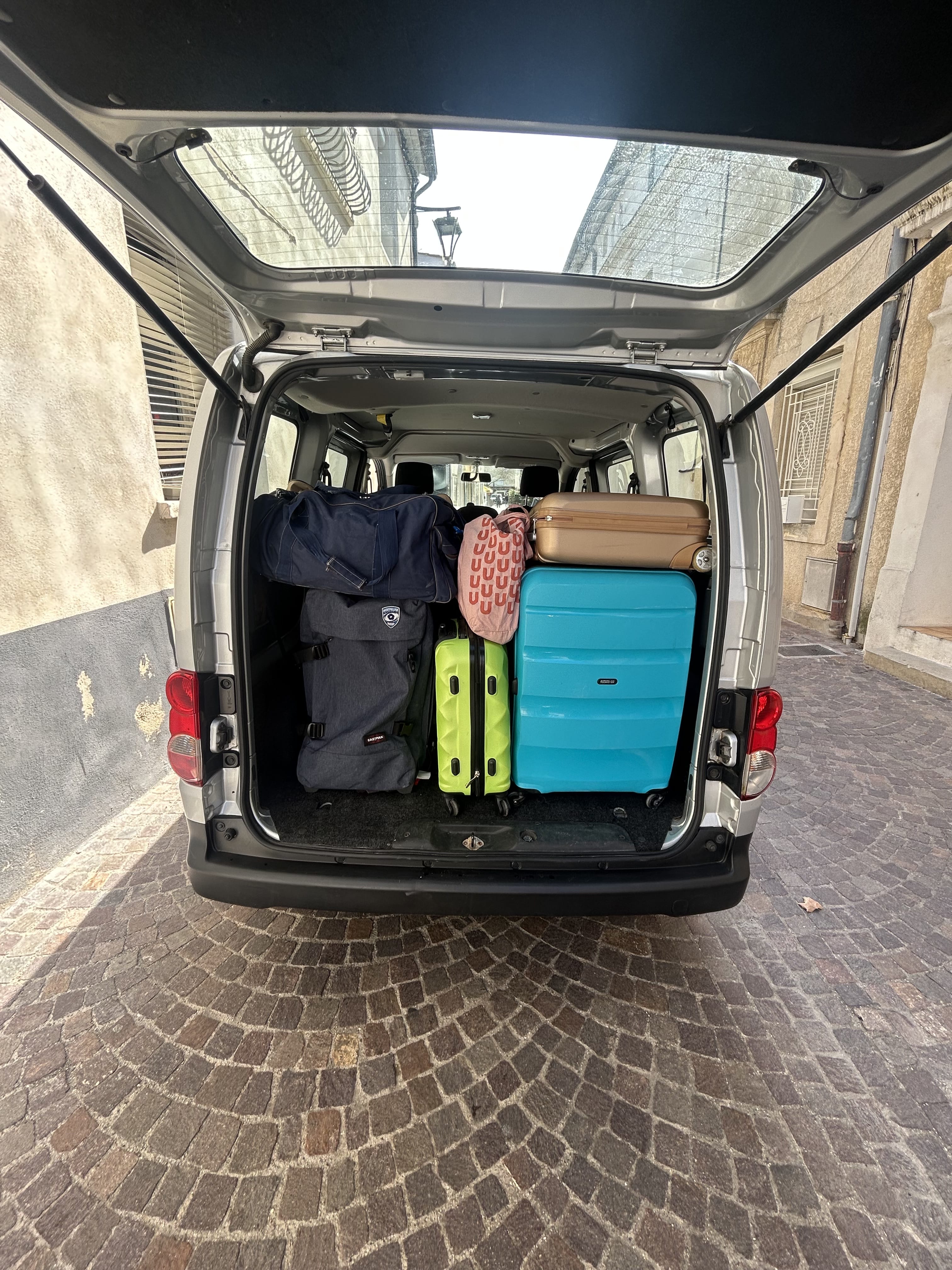Nissan NV200 Combi avec Autoradio
