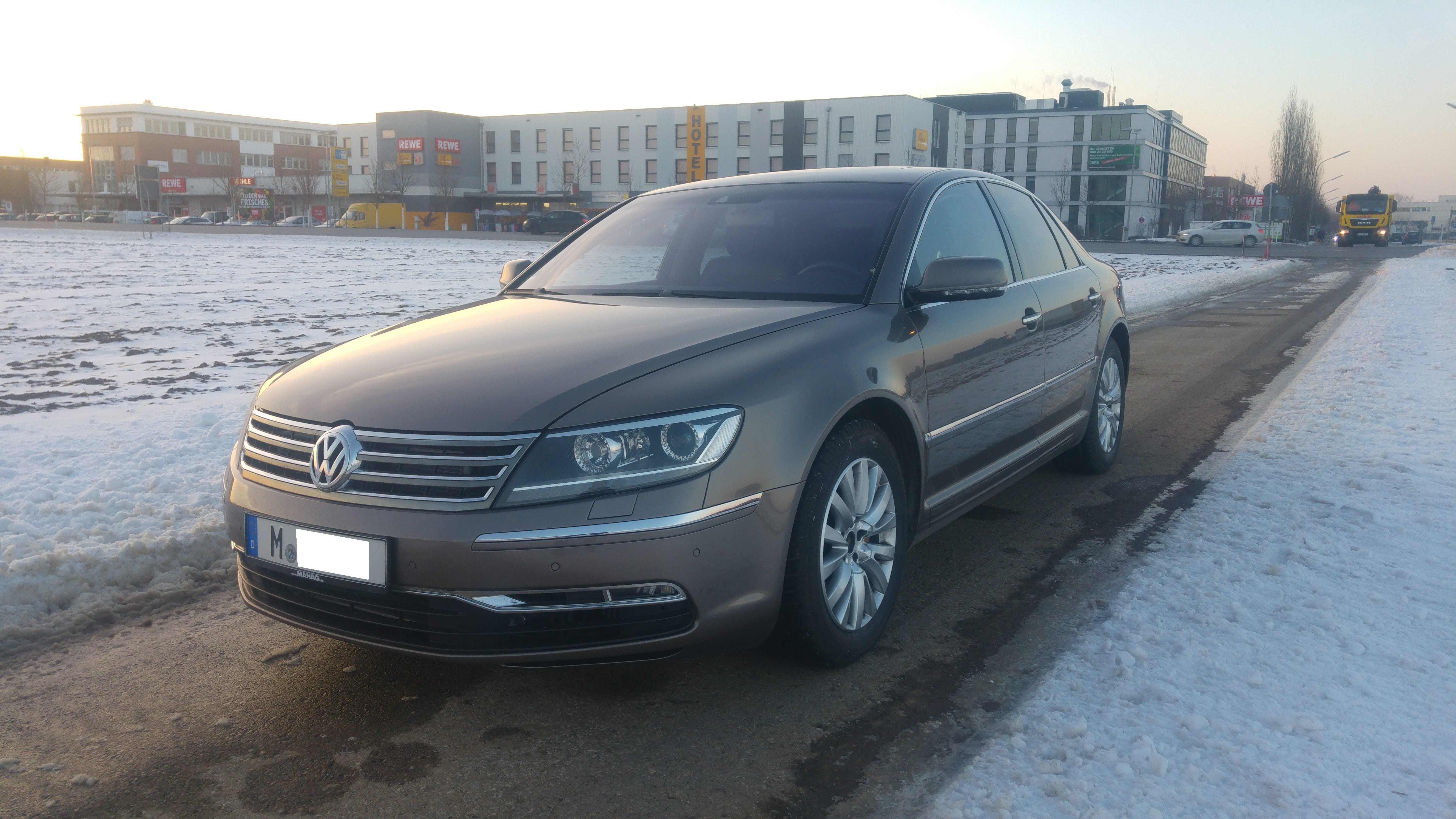 Volkswagen Phaeton 3.0 V6 TDI with GPS