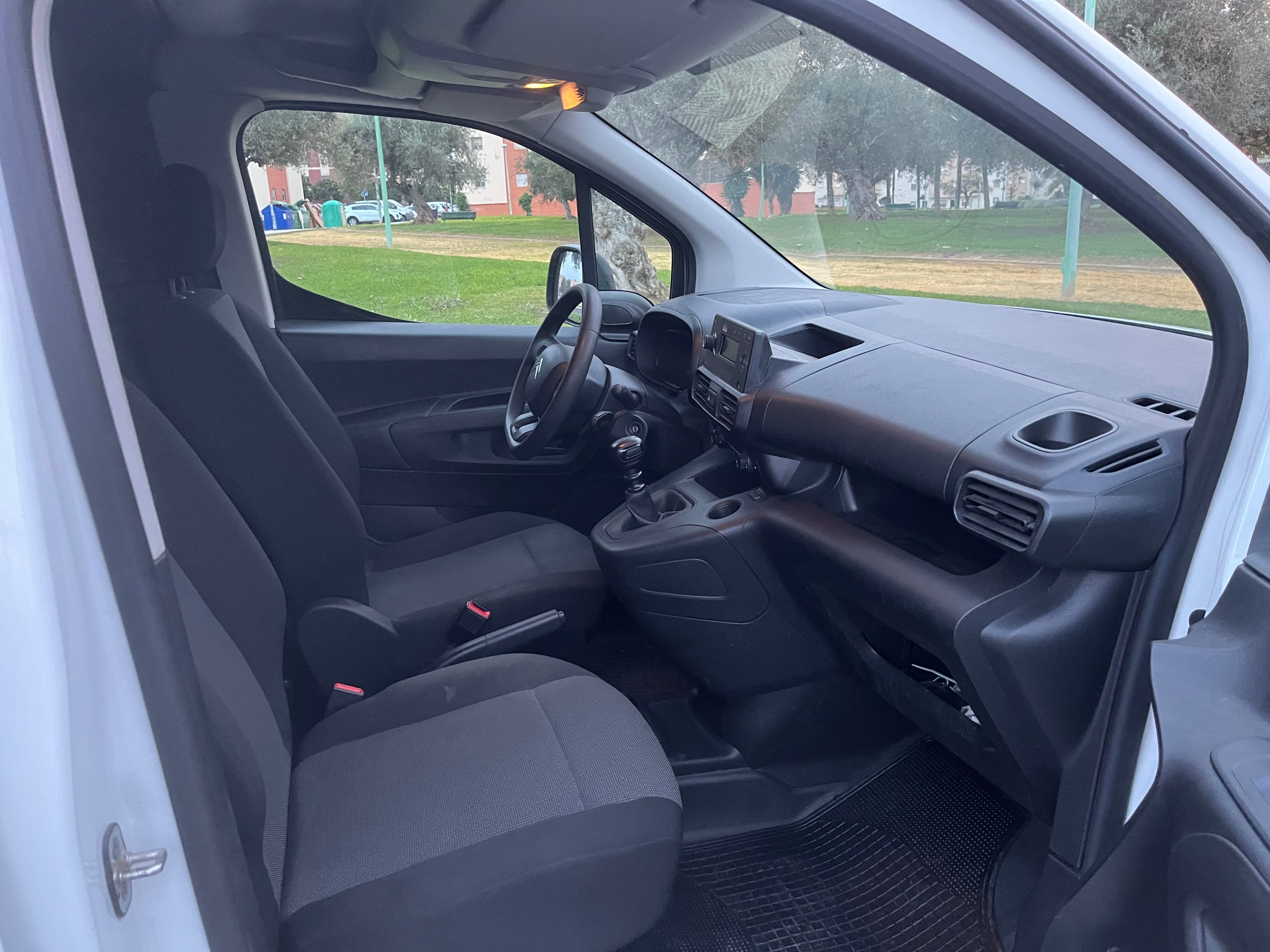 Citroen Berlingo con Neumáticos de invierno