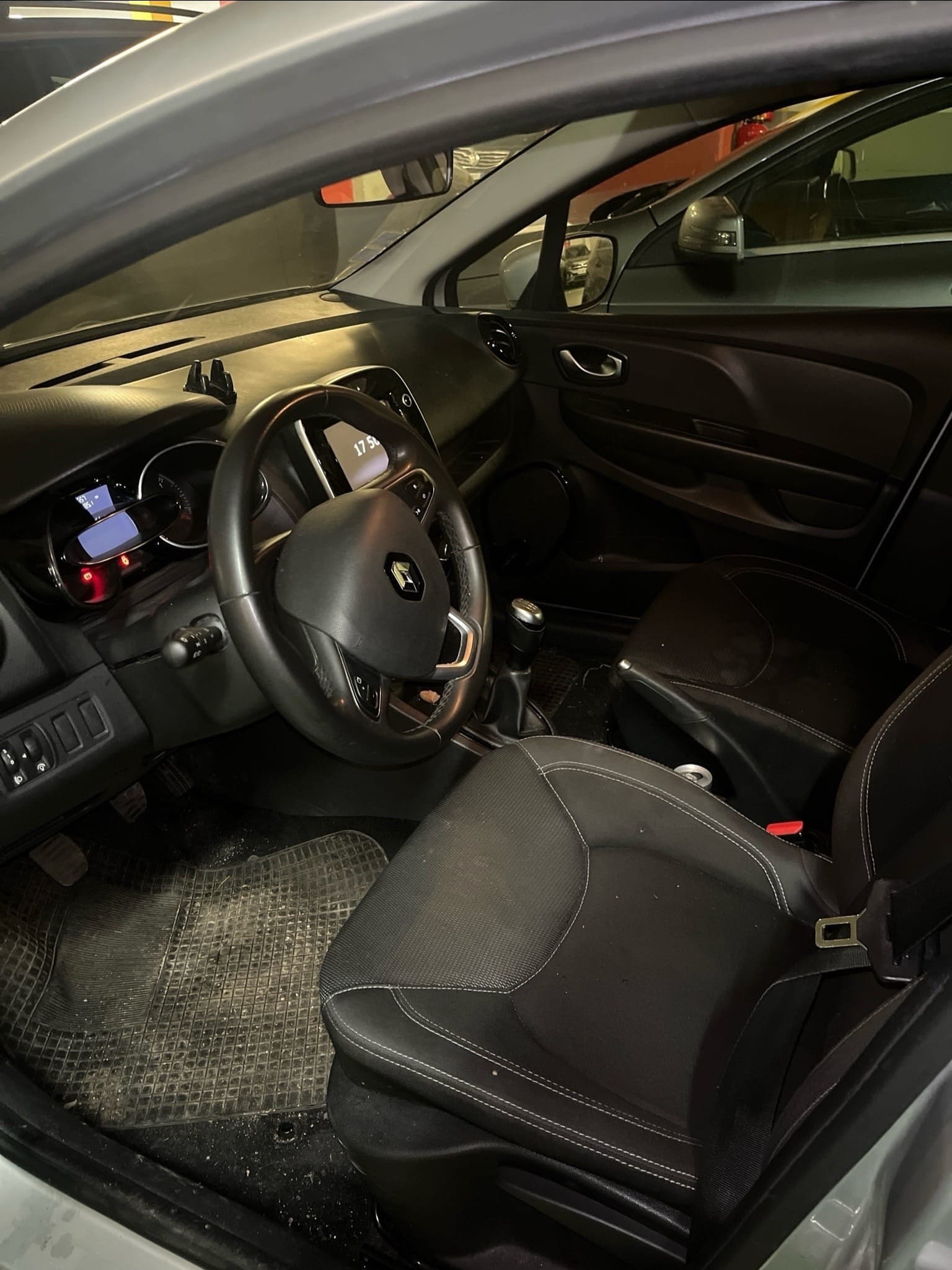 Renault Clio ES341TL avec Audio Bluetooth