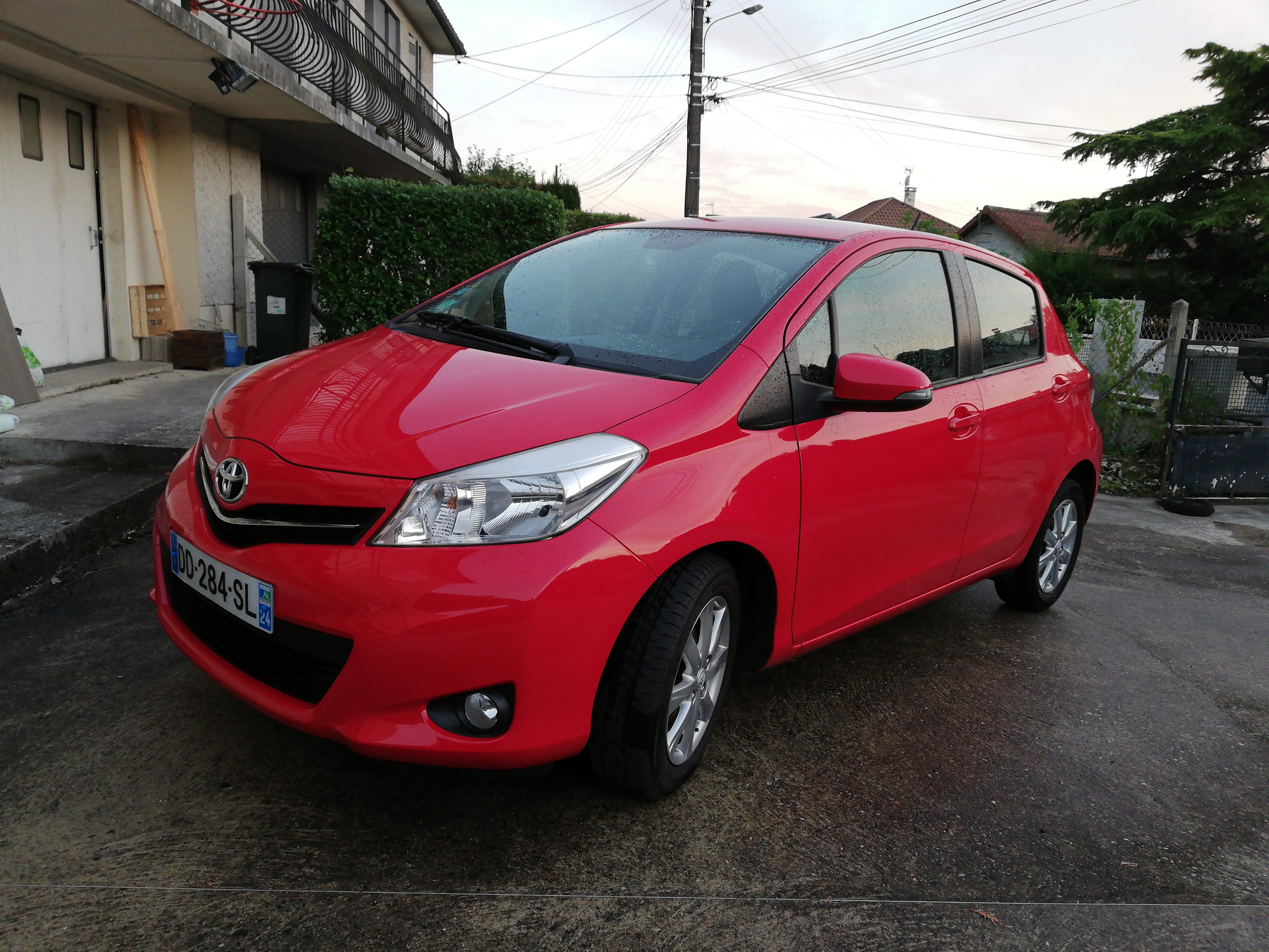 Toyota Yaris 1.0 vvti 69ch essence, 2014, Essence 95