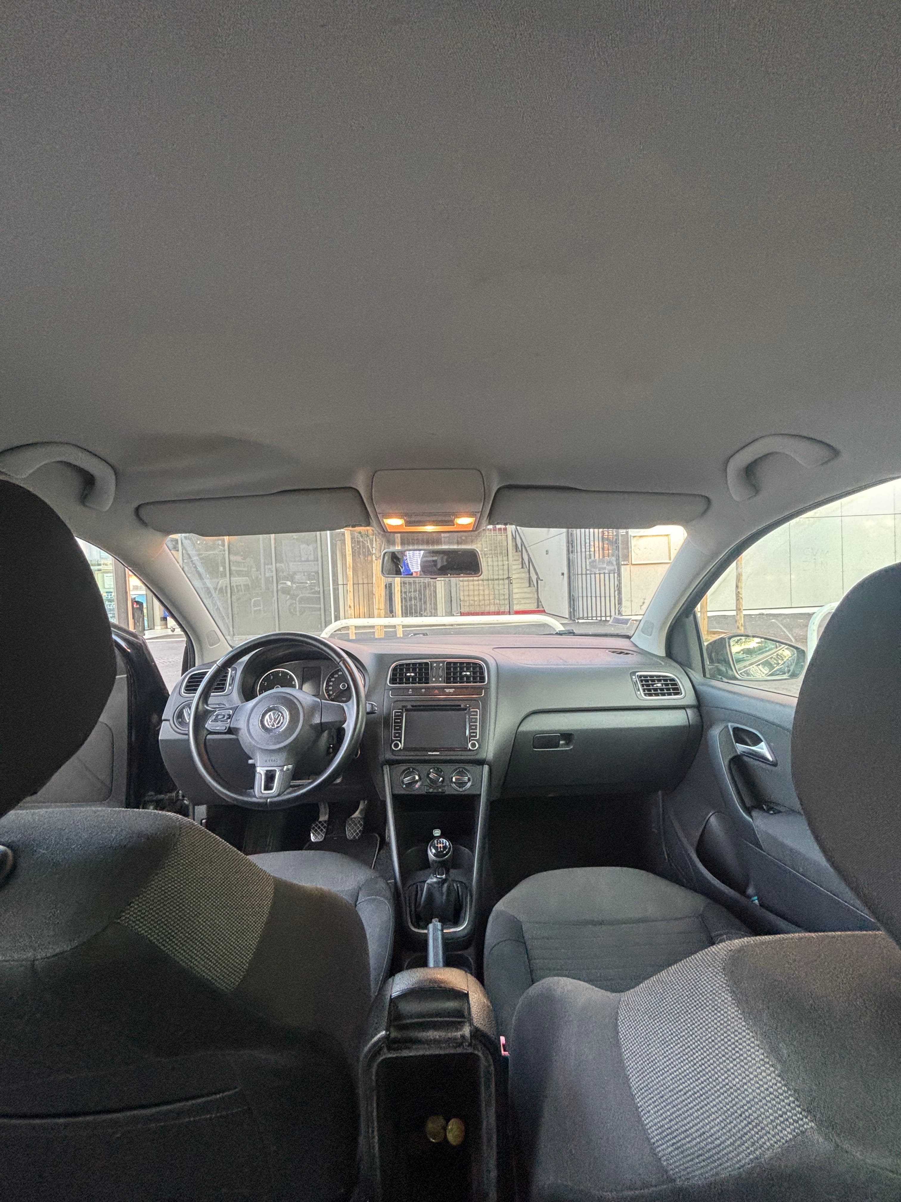 Volkswagen Polo 1.2 mit Navigationsgerät
