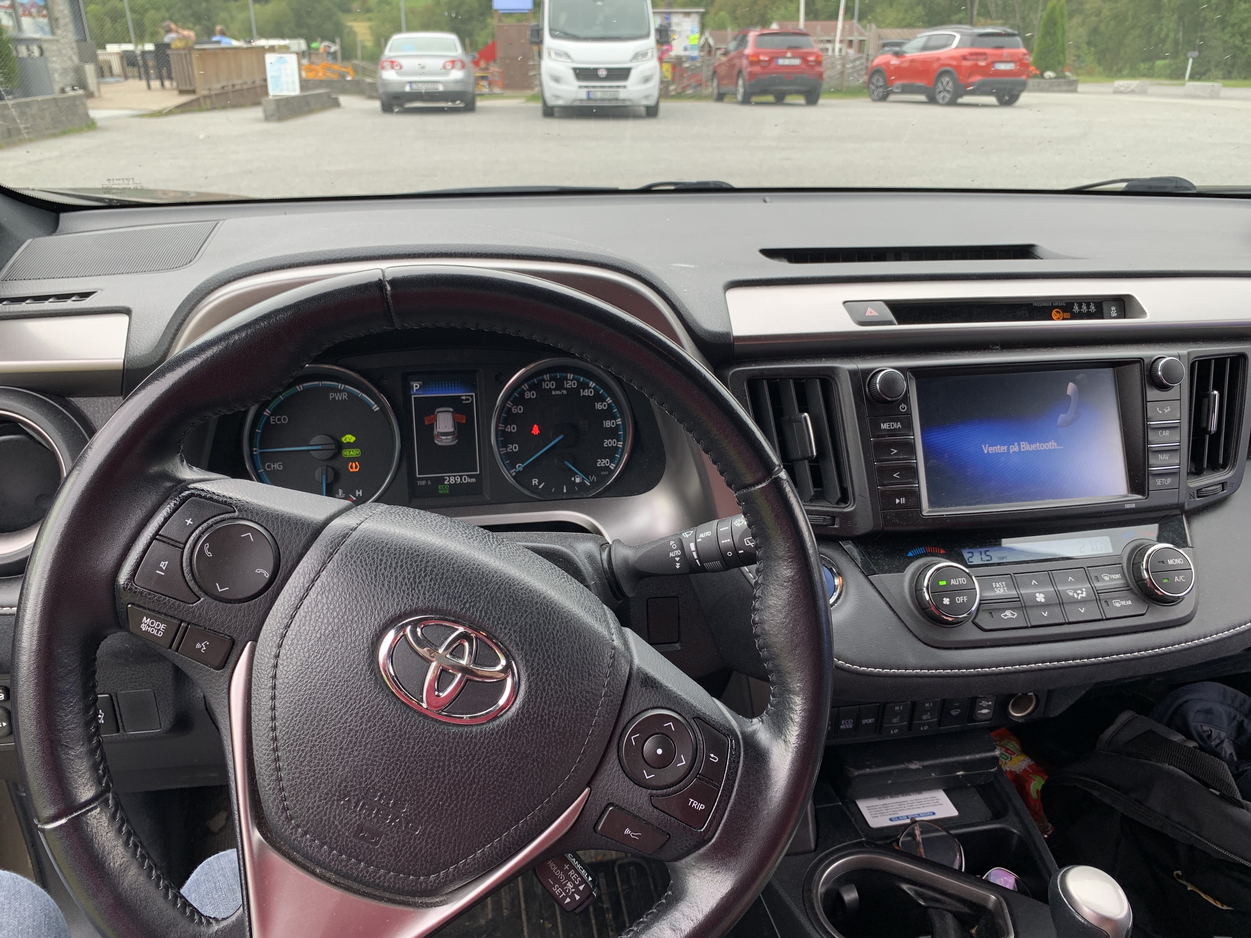 Toyota RAV4 Hybrid 4x4 with Cruise control