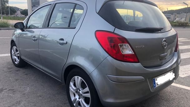 Opel Corsa con Control de velocidad