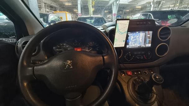 Peugeot Partner avec Entrée audio / iPod