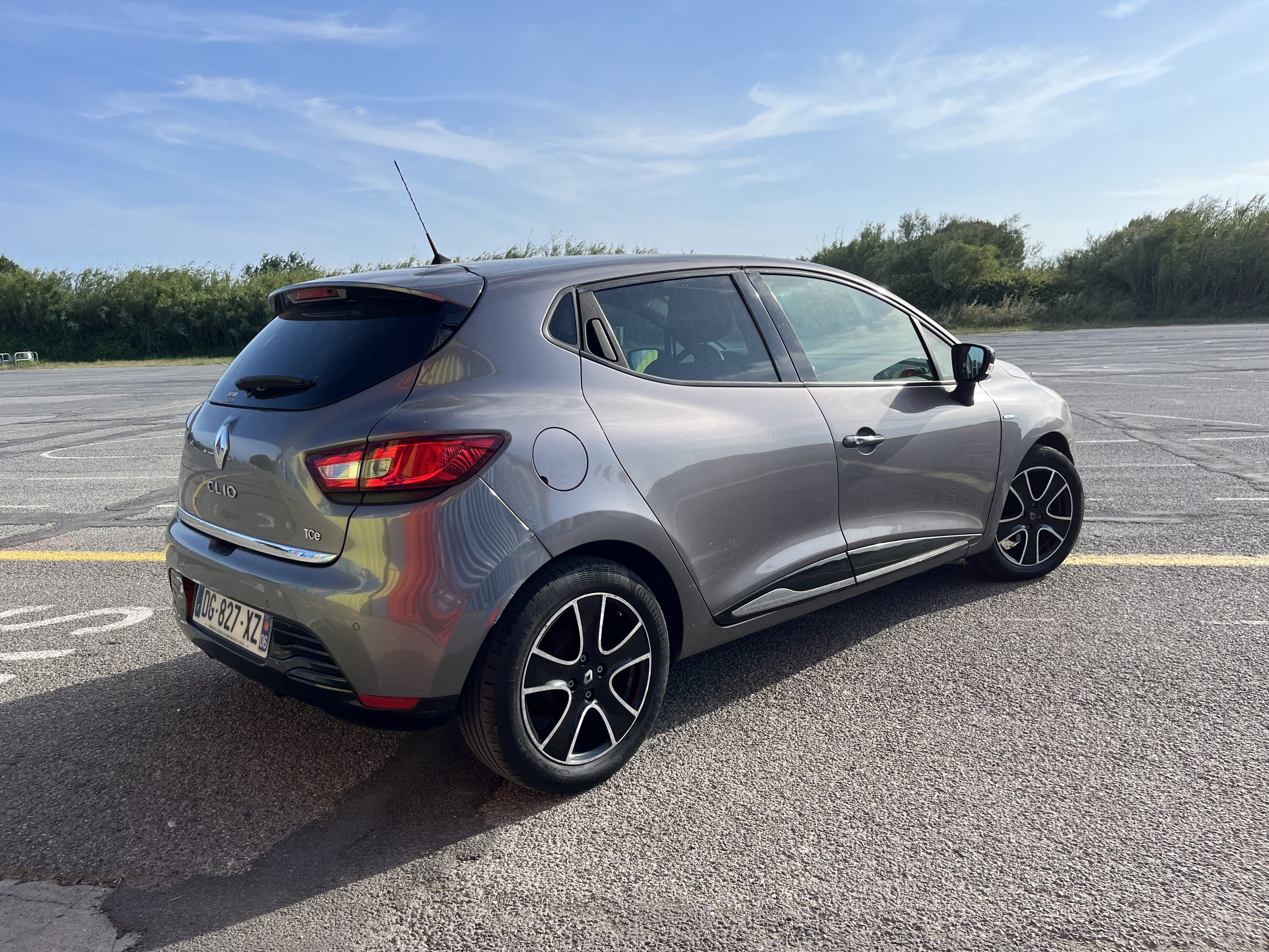 Renault Clio avec Climatisation