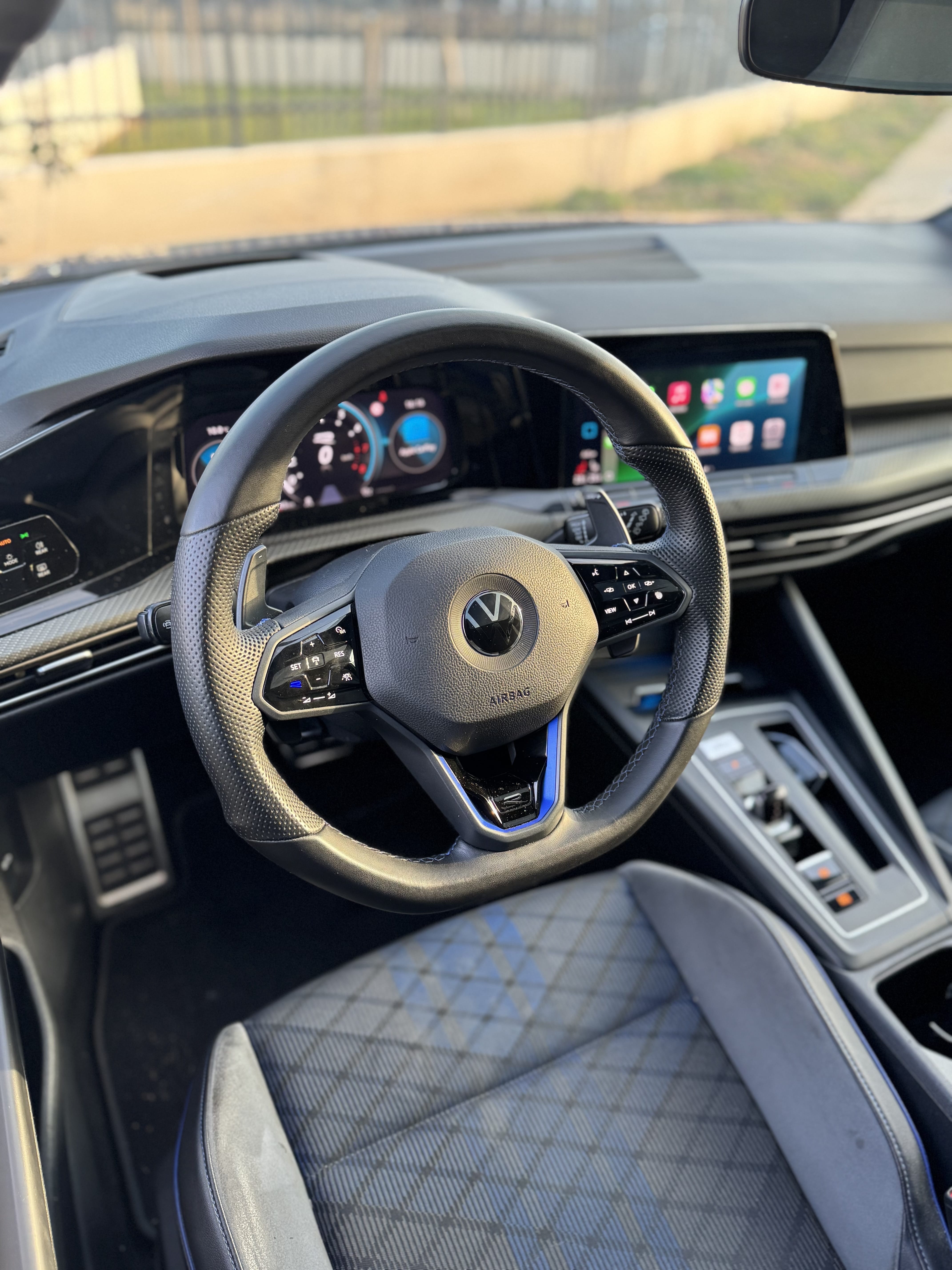 Volkswagen Golf avec GPS