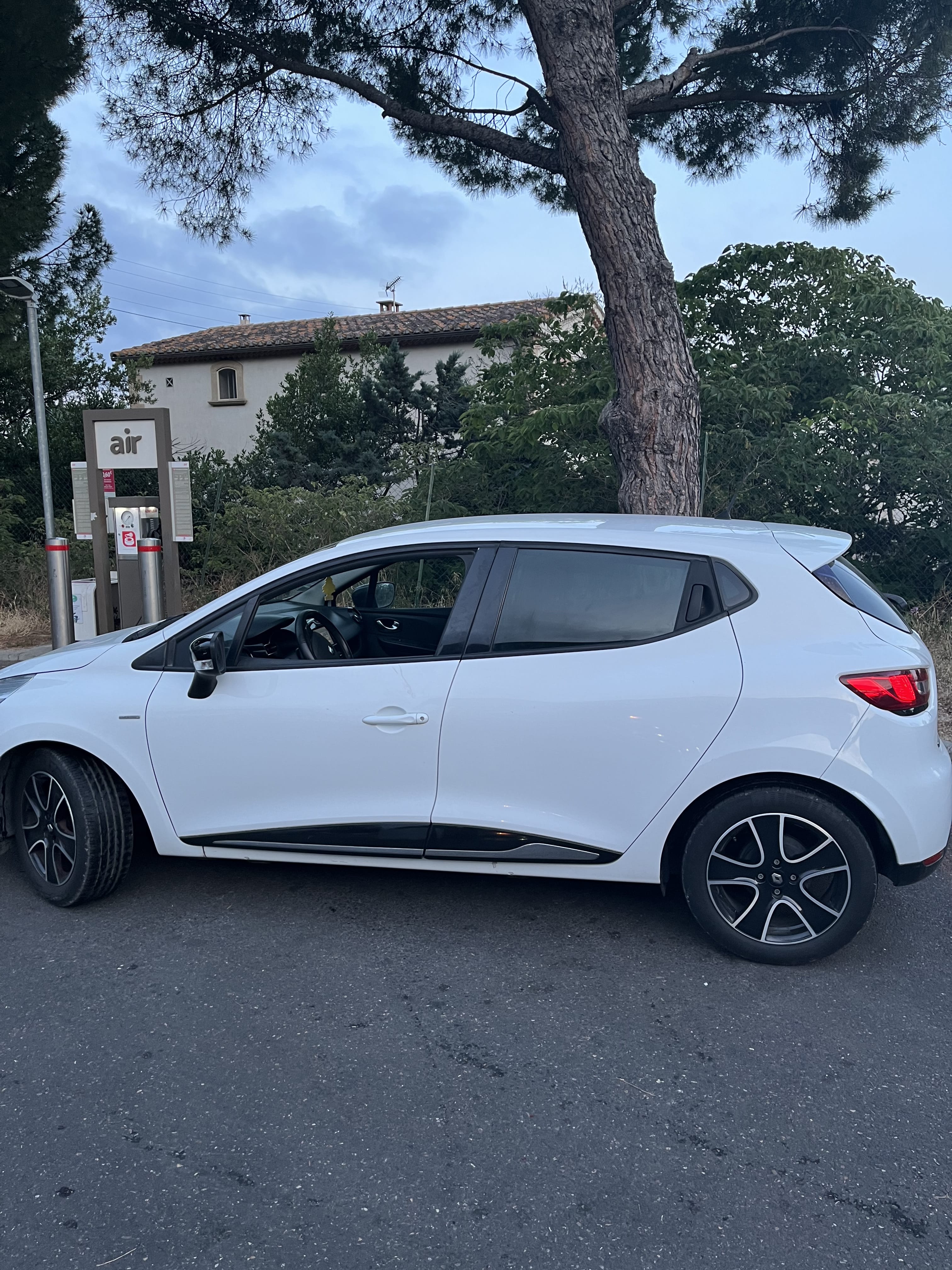 Renault Clio avec Climatisation
