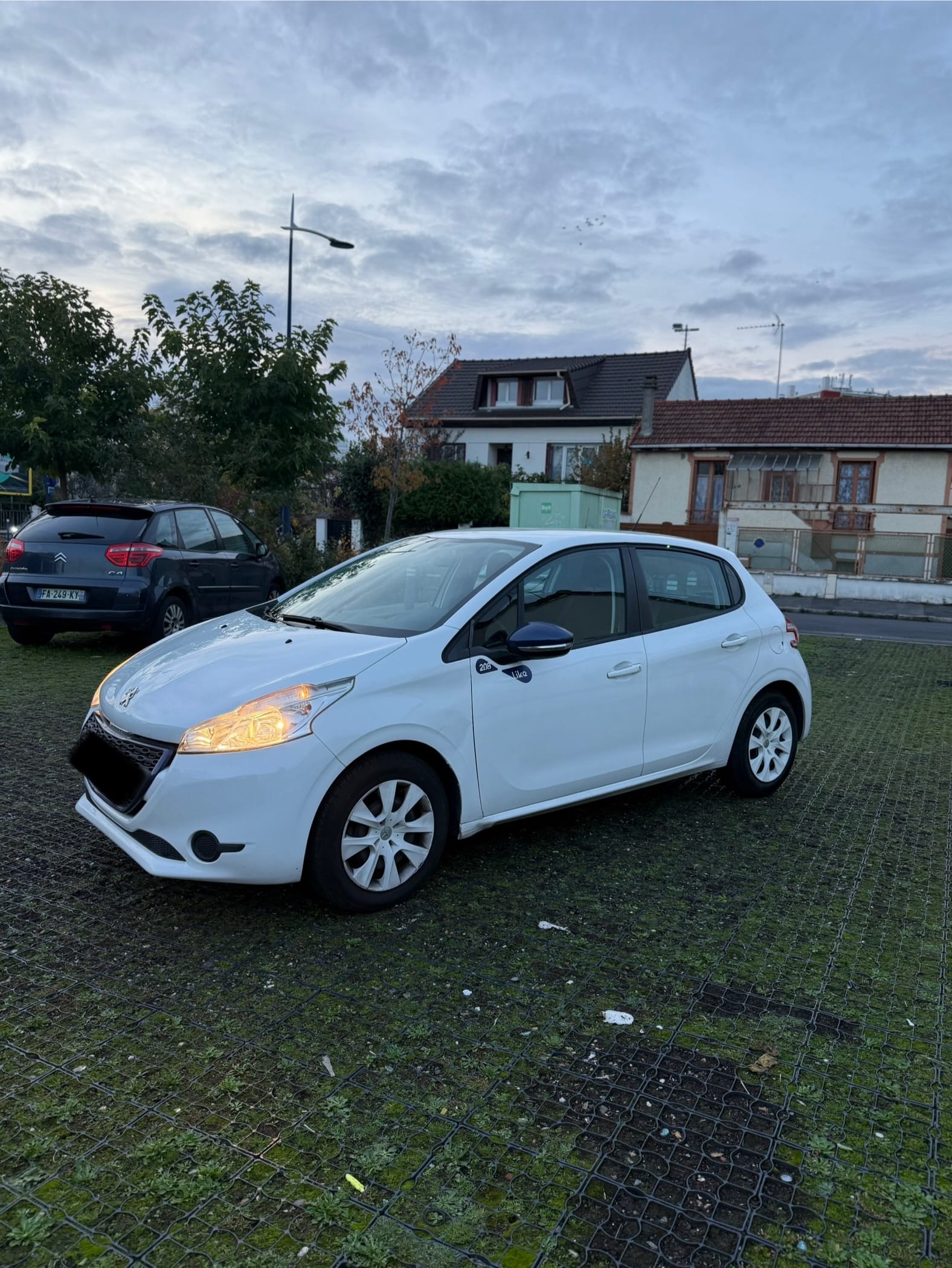 Peugeot 208, 2014, Essence 98