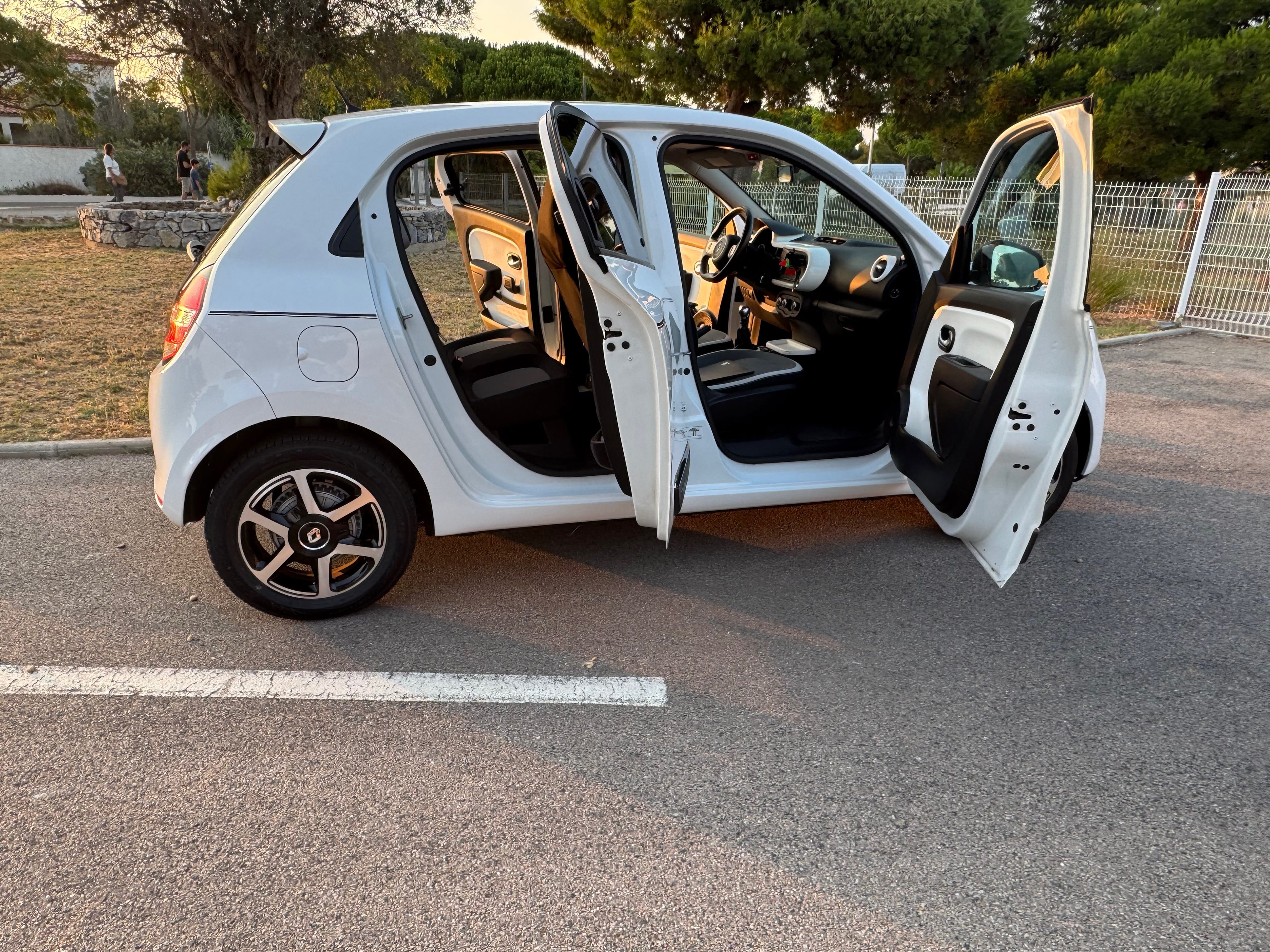 Renault Twingo III TWINGO 3, 0,9 Tce, CLIMATISATION, BLUETOOTH avec Entrée audio / iPod