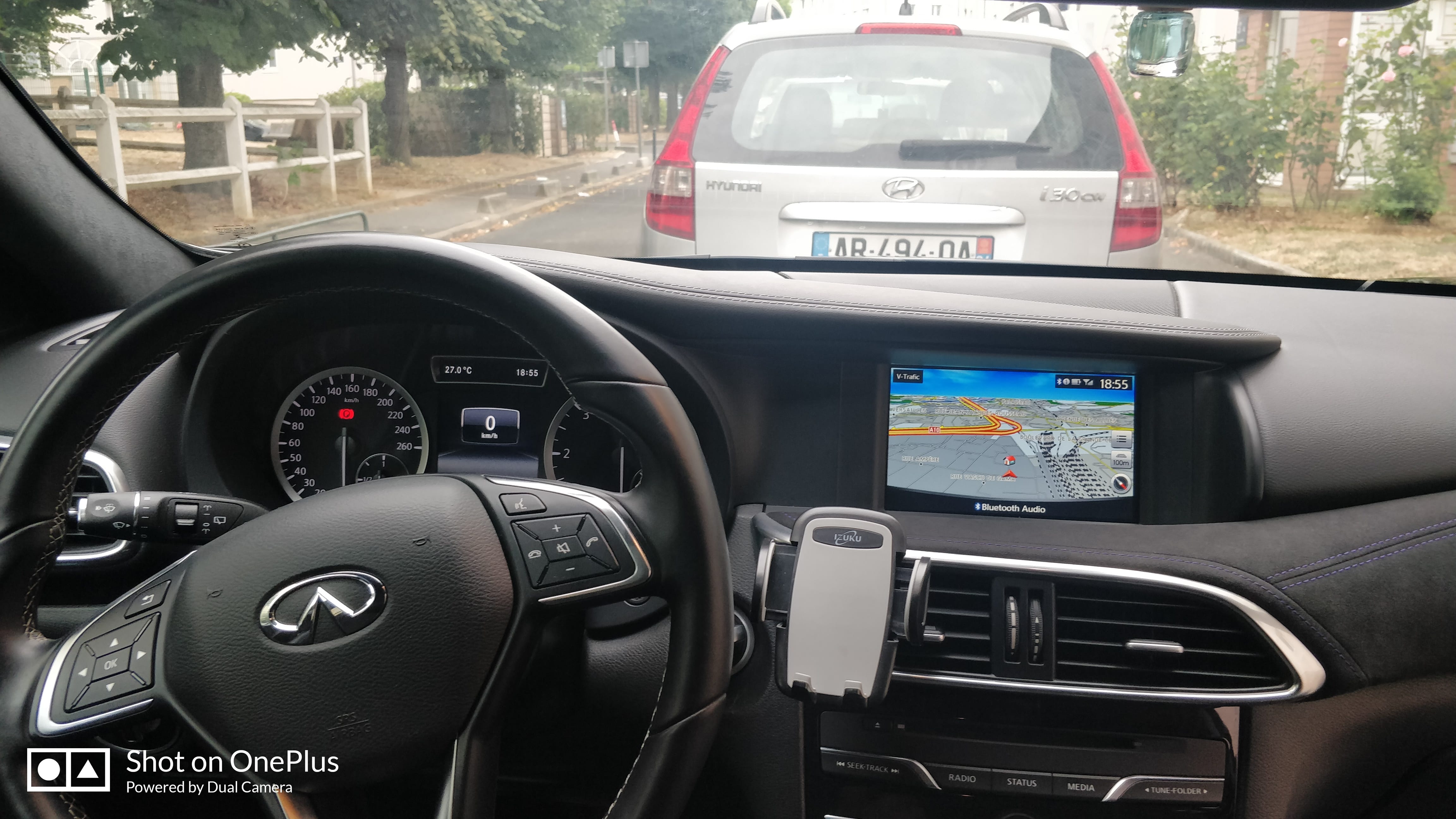Infiniti Q30 avec GPS