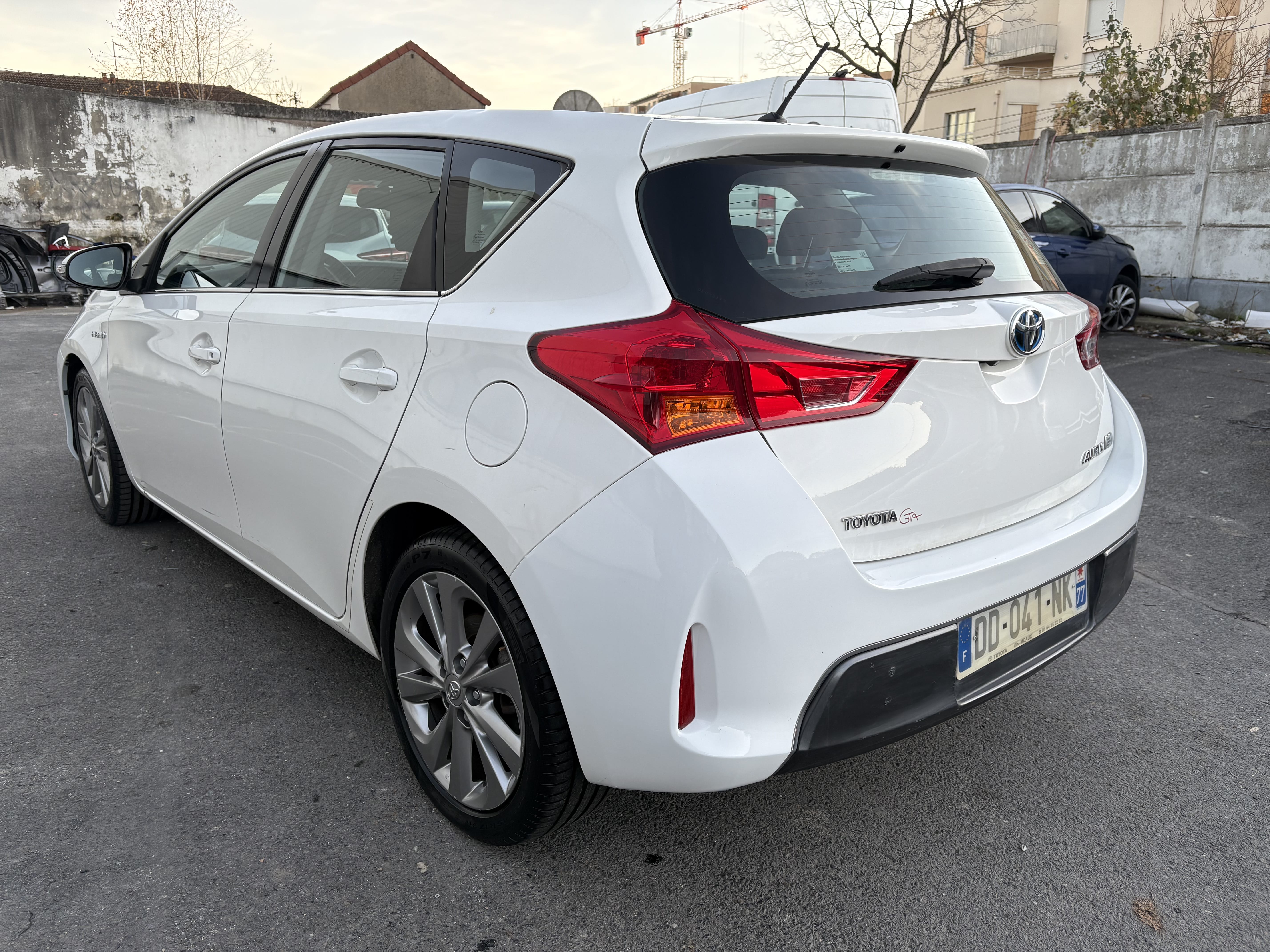 Toyota Auris Hybride avec GPS