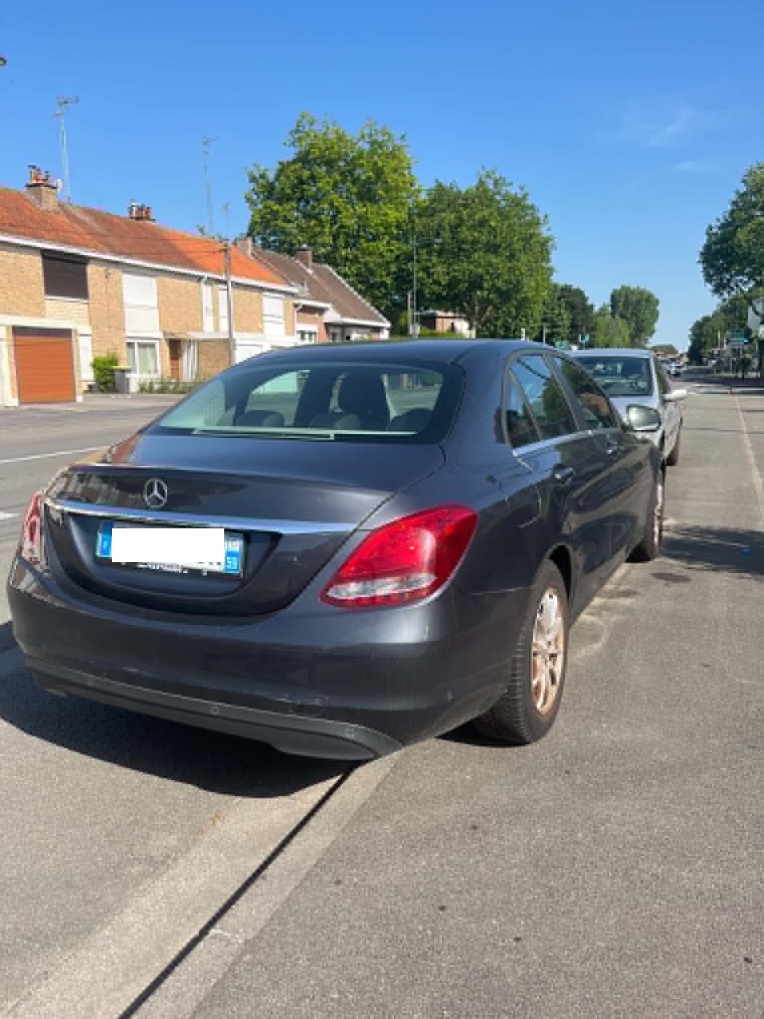 Mercedes-Benz Classe C avec GPS