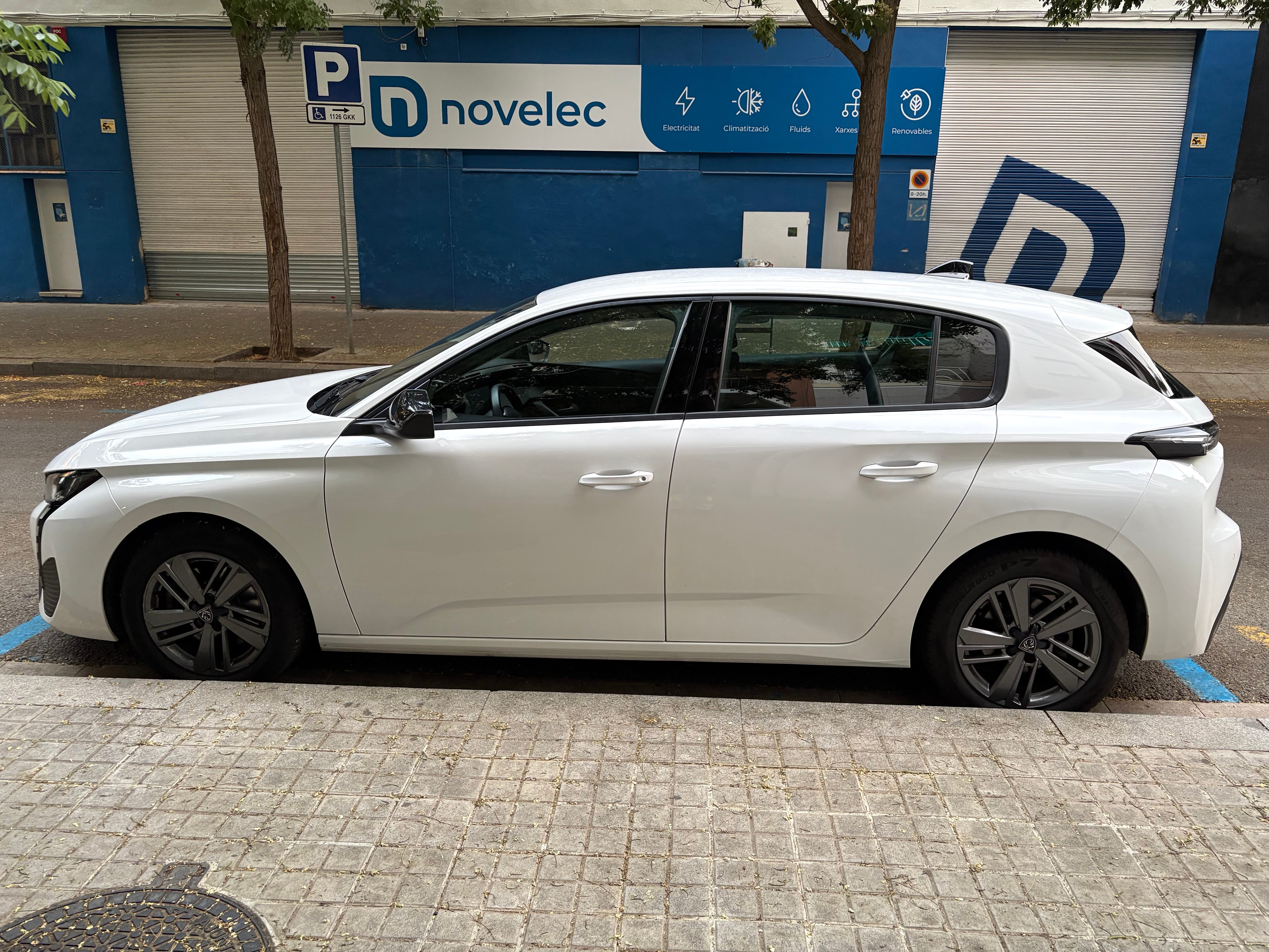 Peugeot 308 1.5 bluehdi mit Klimaanlage