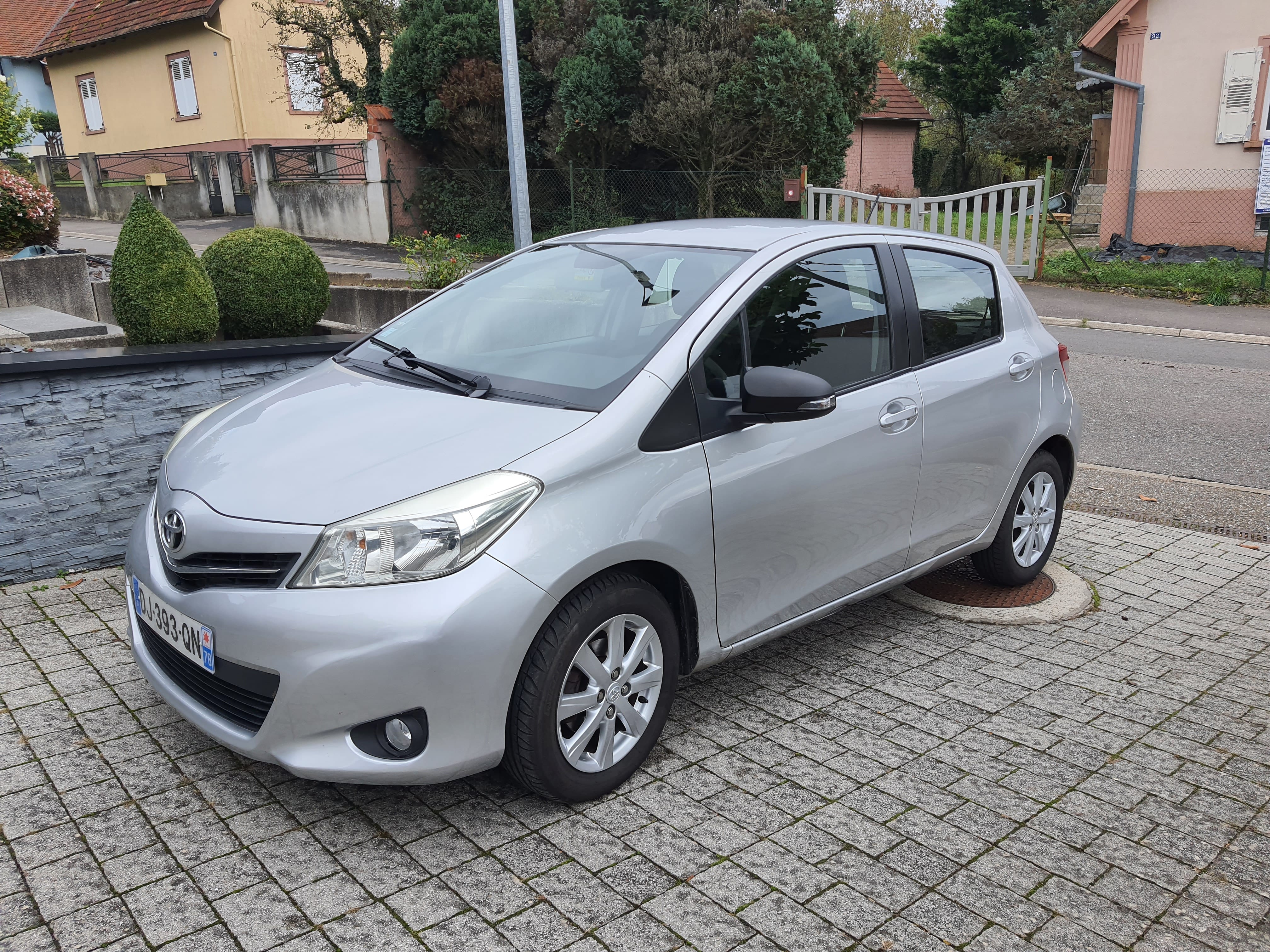 Toyota Yaris, 2014, Essence 95