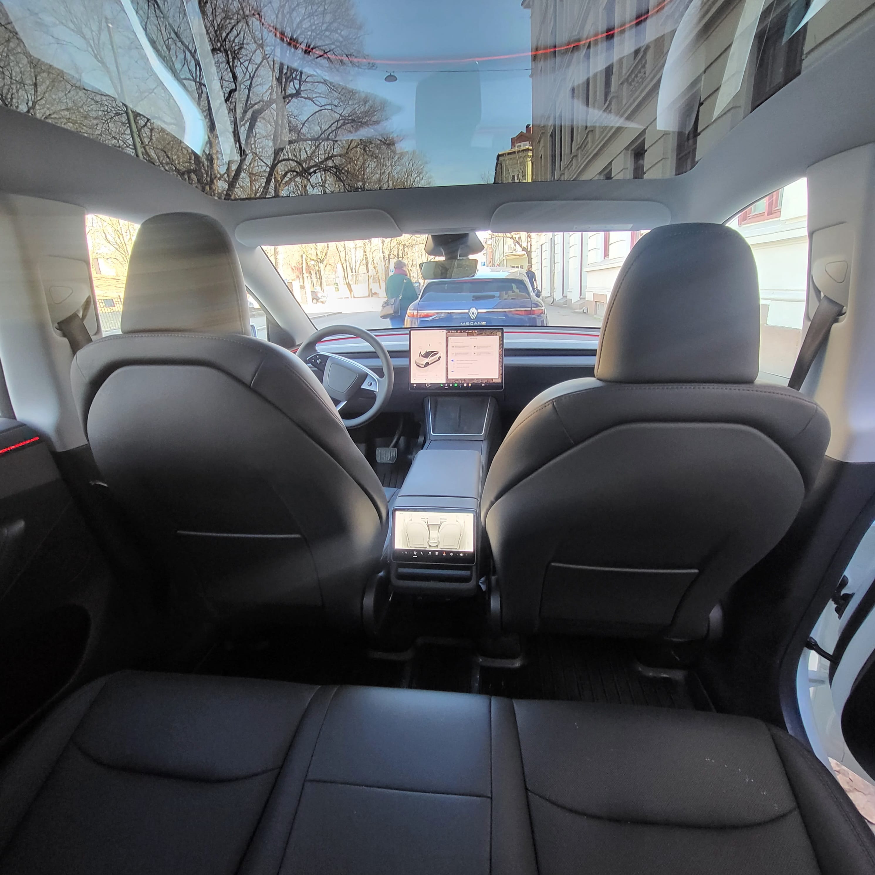 Tesla Model Y Long Range with Baby seat