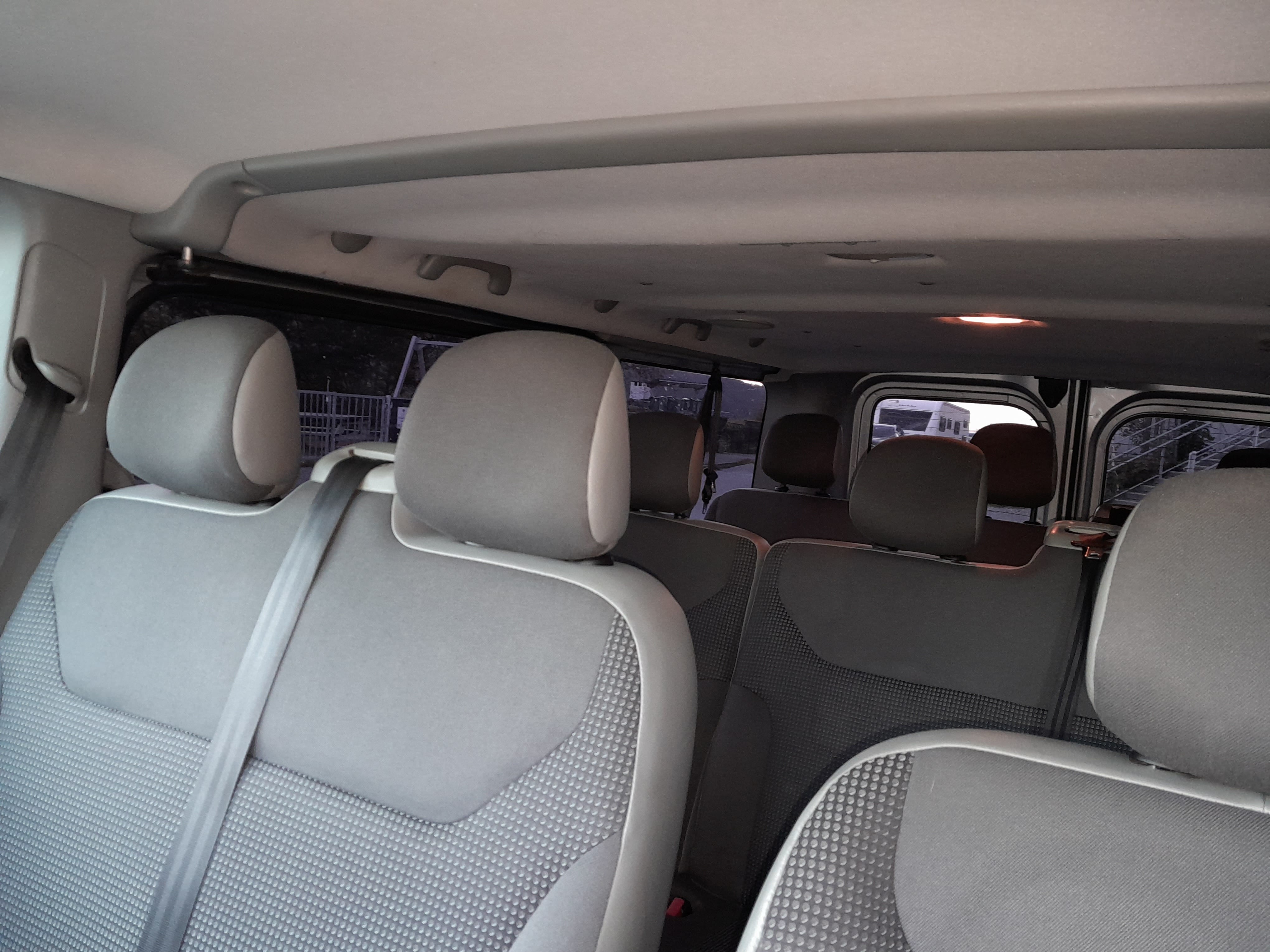 Opel Vivaro med Cruisekontroll