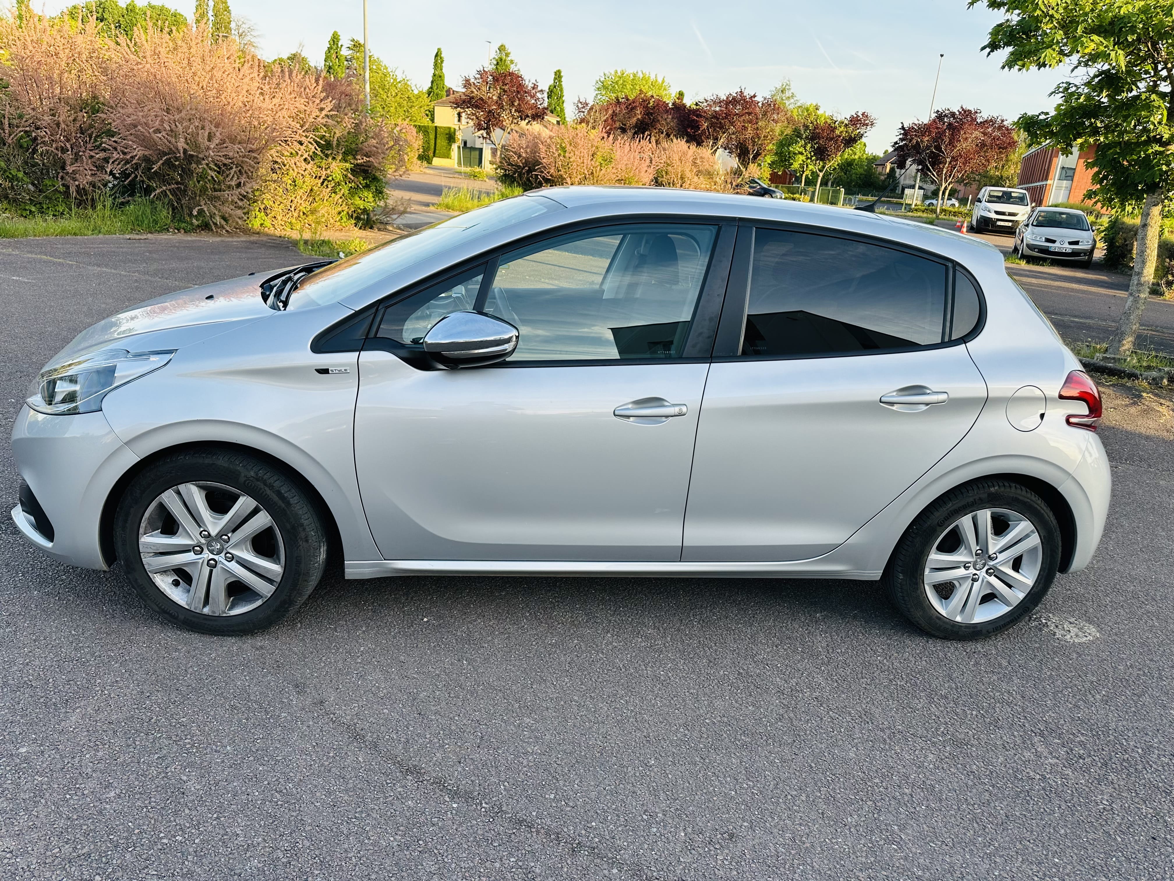 Peugeot 208 avec Climatisation