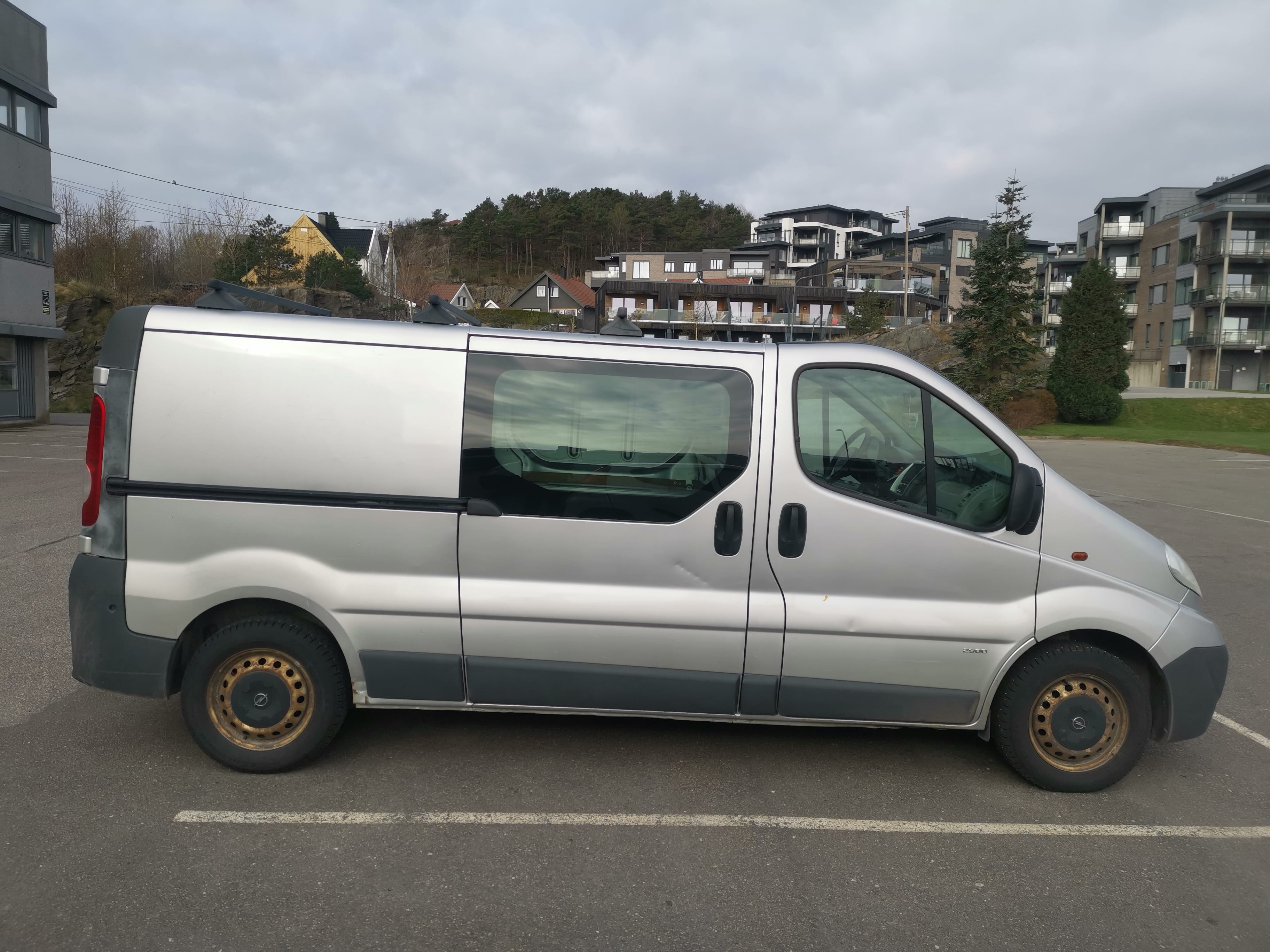 Opel Vivaro med Aircondition