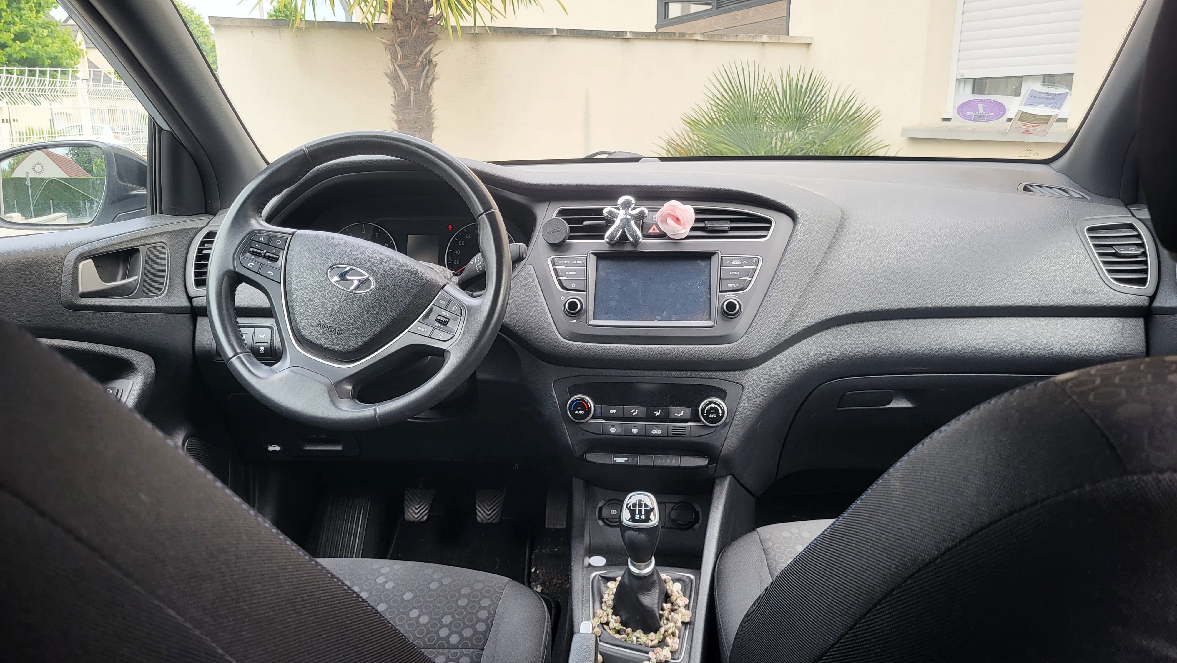 Hyundai i20 100cv essence avec Audio Bluetooth