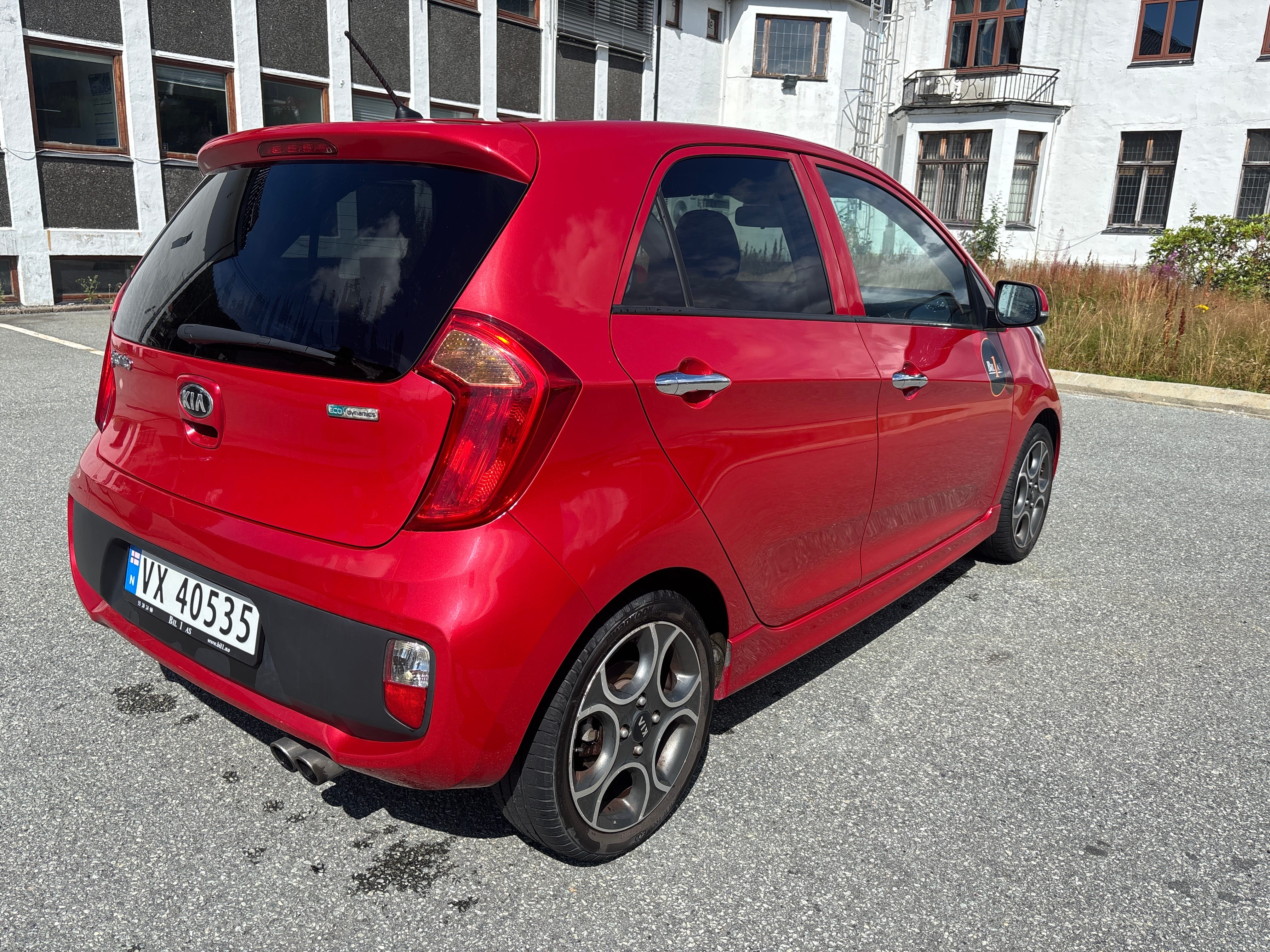 Kia Picanto 5 seter Compact Mrød med Vinterdekk