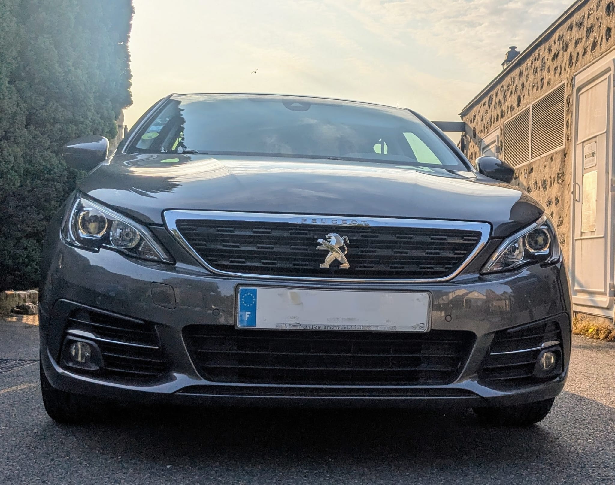 Peugeot 308 avec Siège bébé