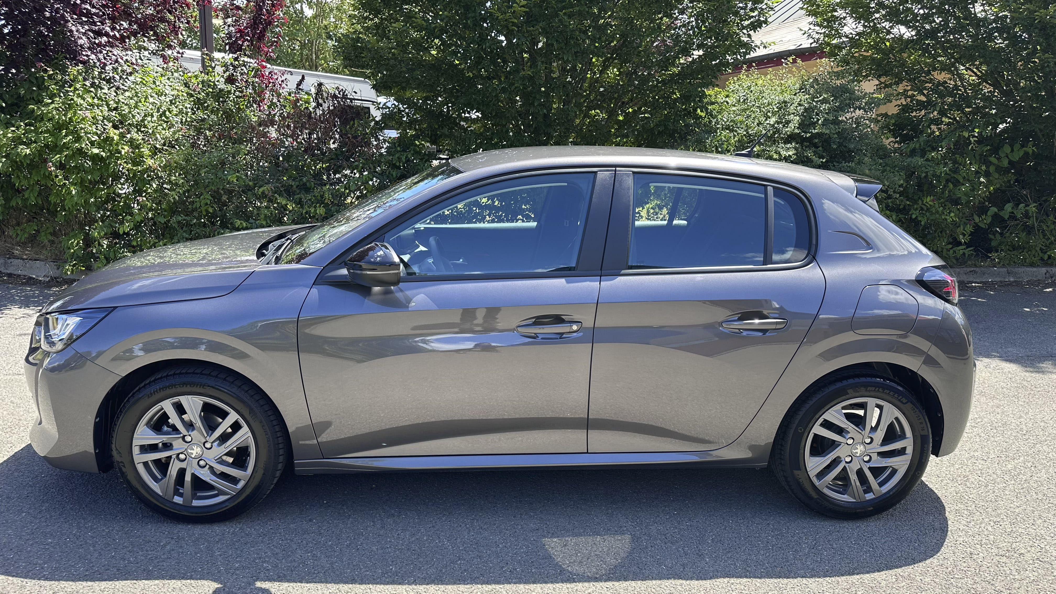 Peugeot 208 avec Climatisation