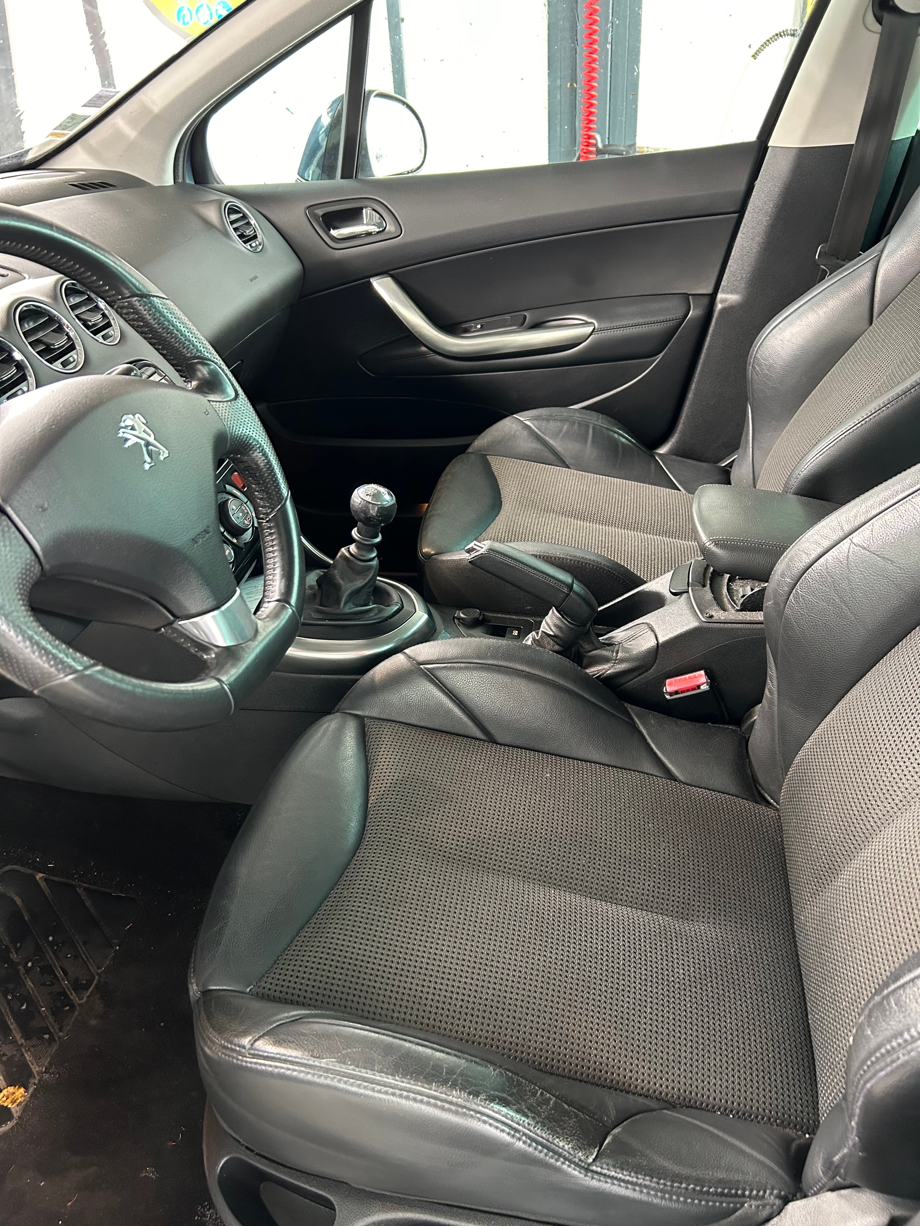 Peugeot 308 SW avec Régulateur de vitesse