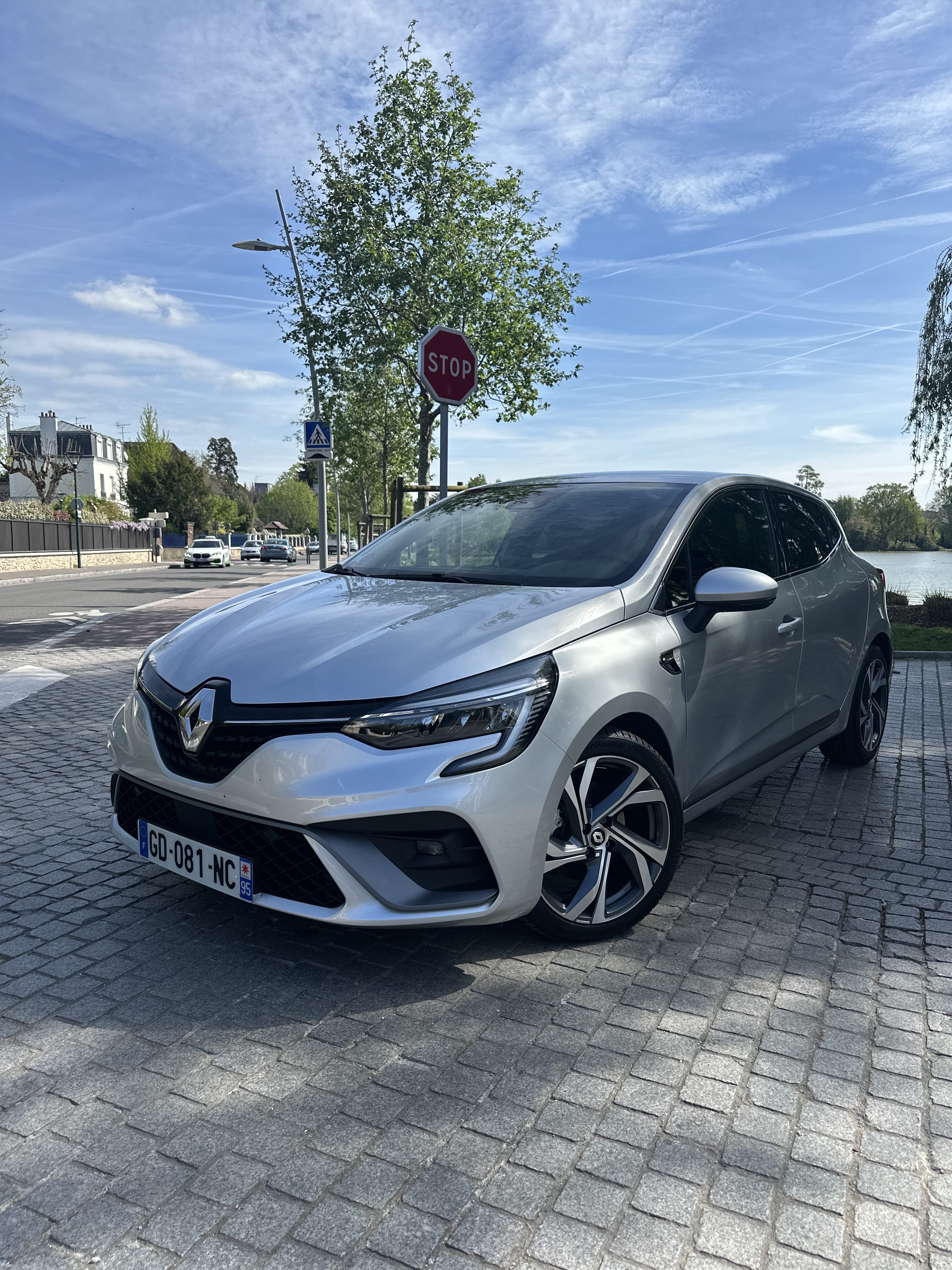 Renault Clio E-tech avec Climatisation