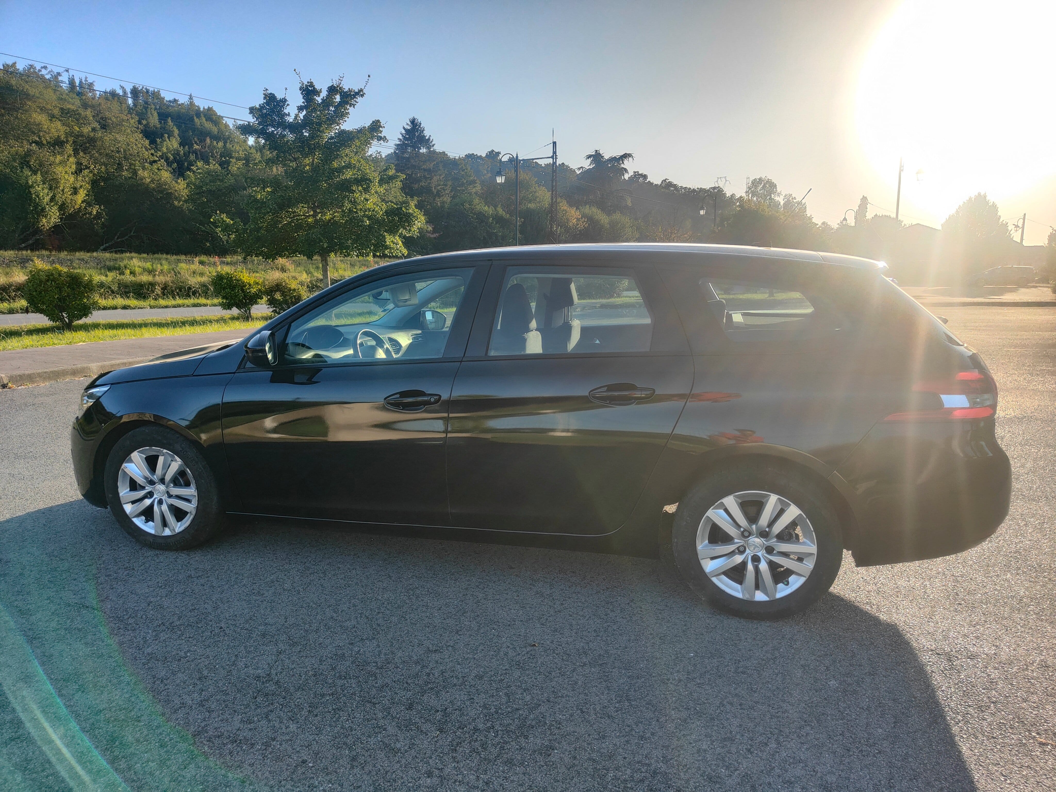 Peugeot 308 SW 1.6 HDI 120 CV avec Climatisation