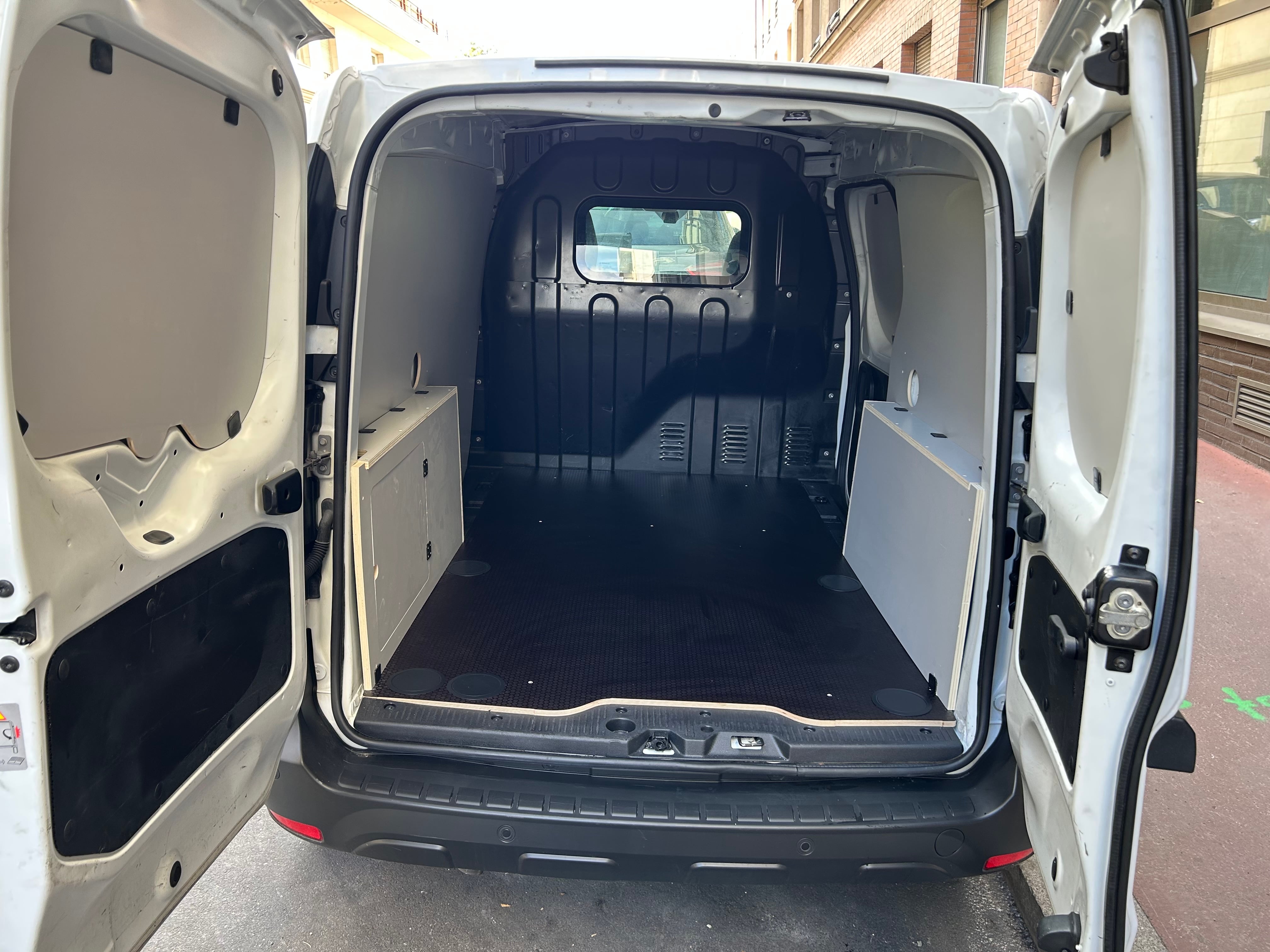 Renault Express avec Apple CarPlay