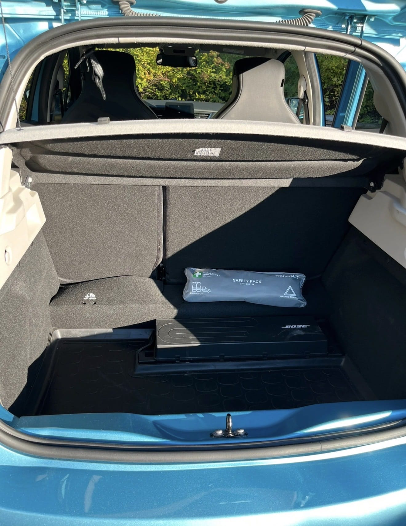 Renault ZOE with Baby seat