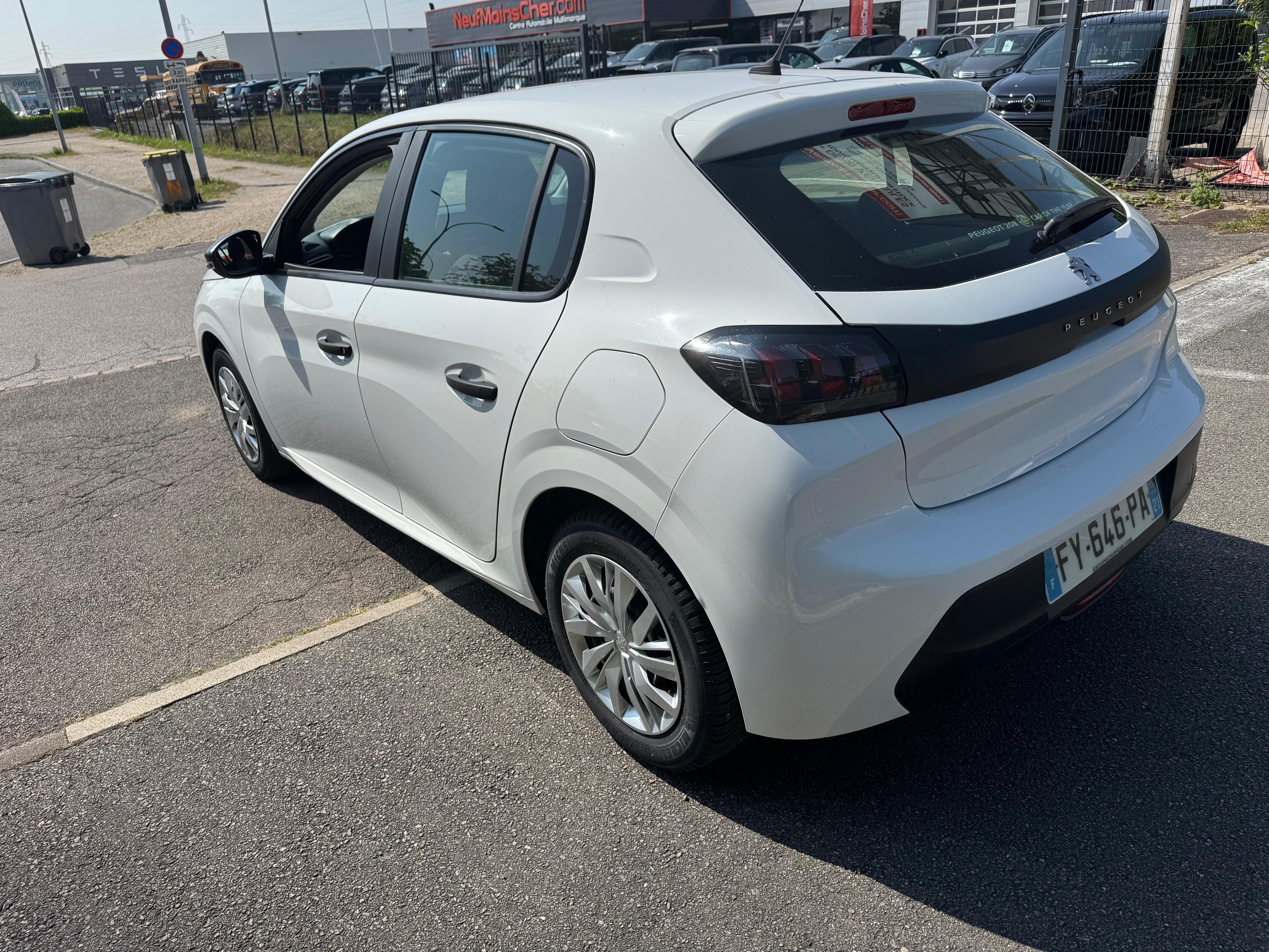 Peugeot 208 Essence 5 portes Clim