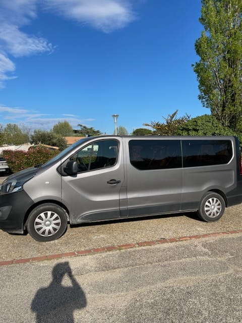 Opel Vivaro Combi, 2015, Diesel, 9 places et plus