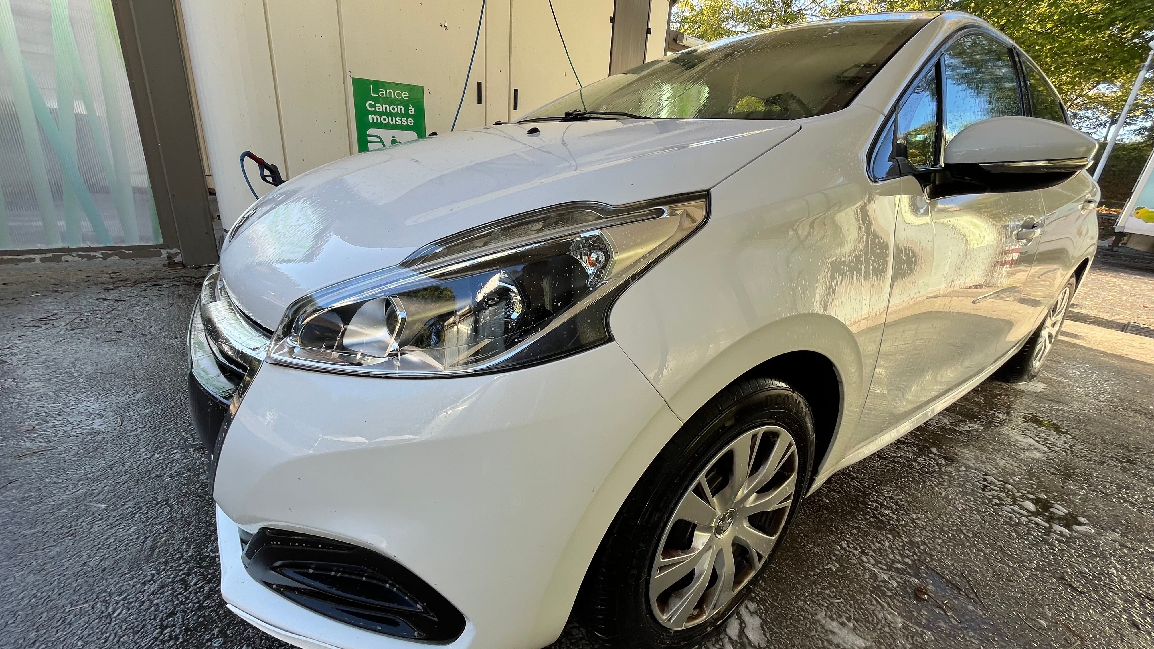 Peugeot 208 avec Port USB