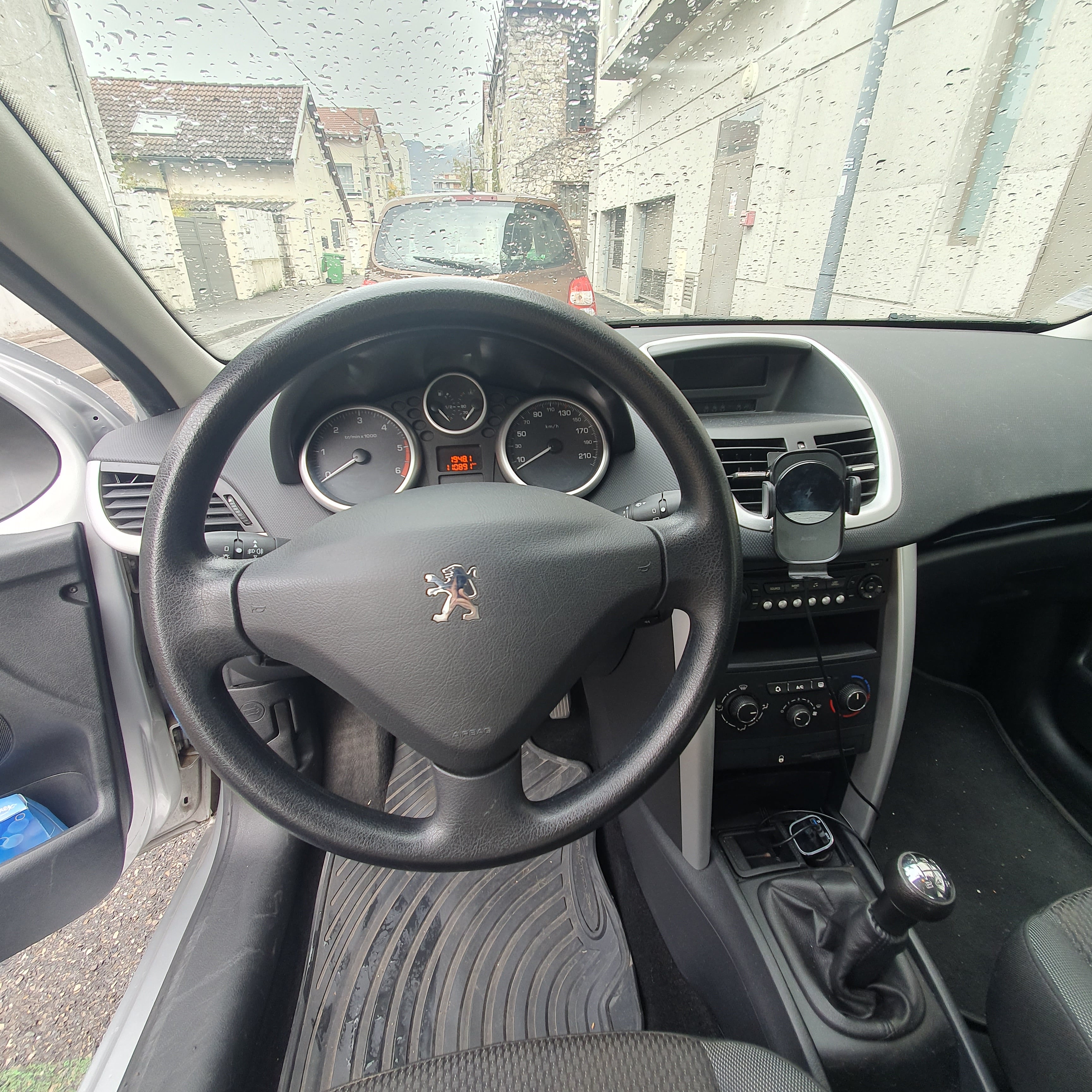 Peugeot 207+ avec Audio Bluetooth