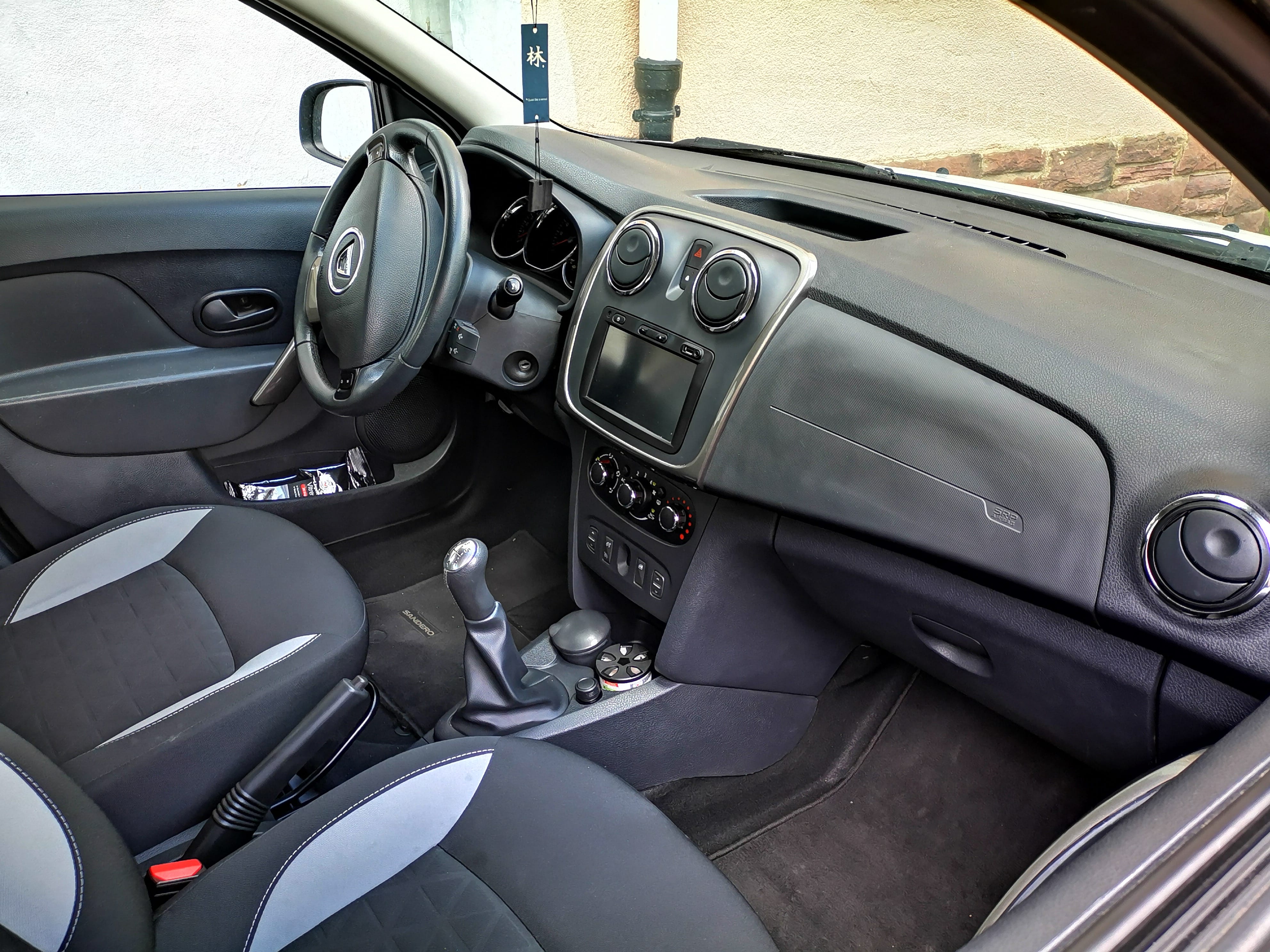 Dacia Sandero Stepway avec Audio Bluetooth