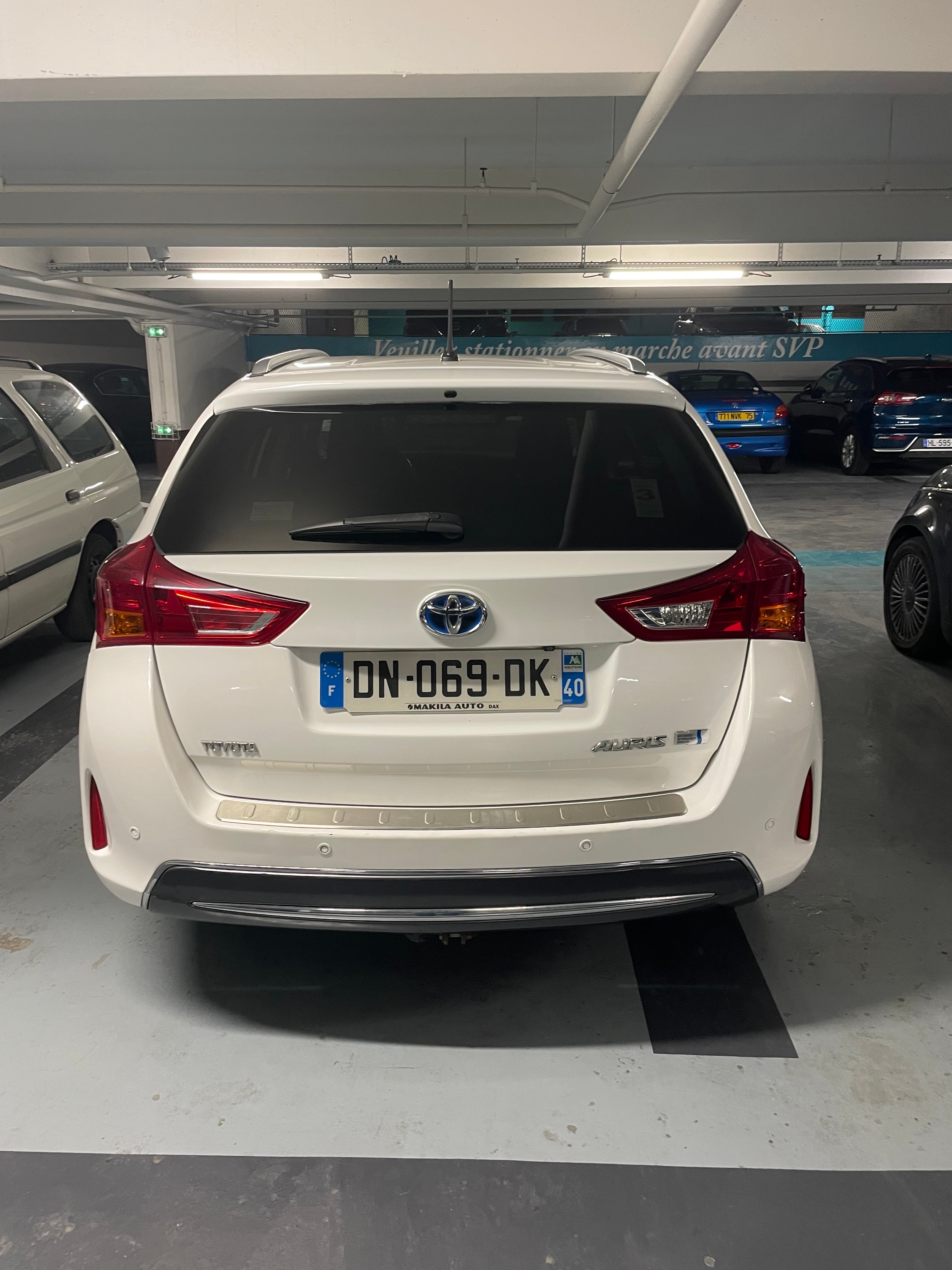 Toyota Auris Break with Backup camera