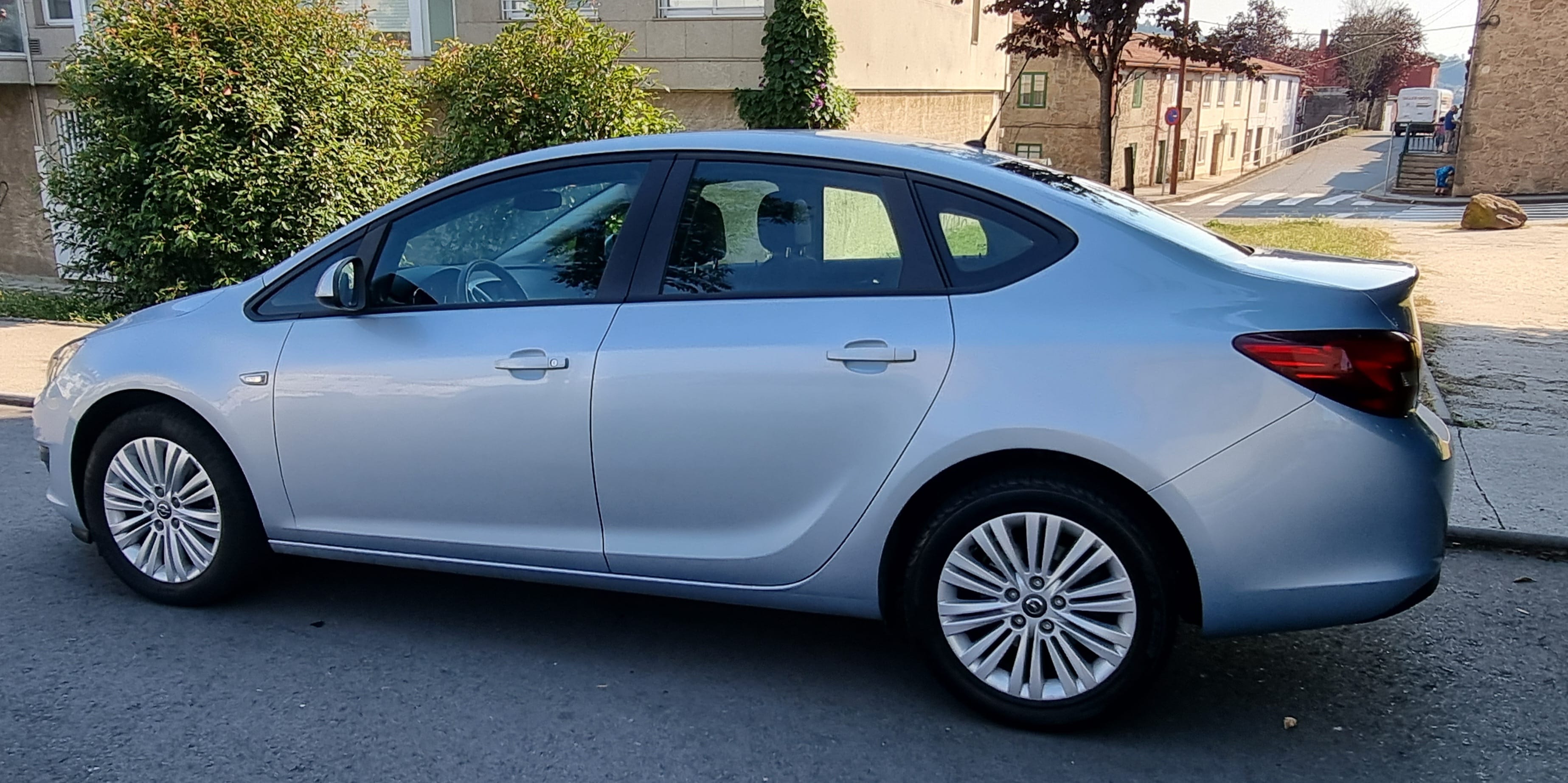Opel Astra 1.7 con Aire acondicionado