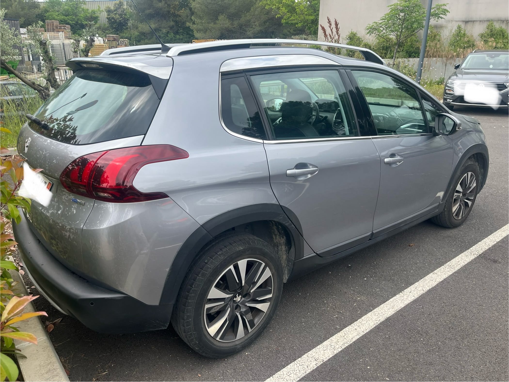 Peugeot 2008 mit Navigationsgerät