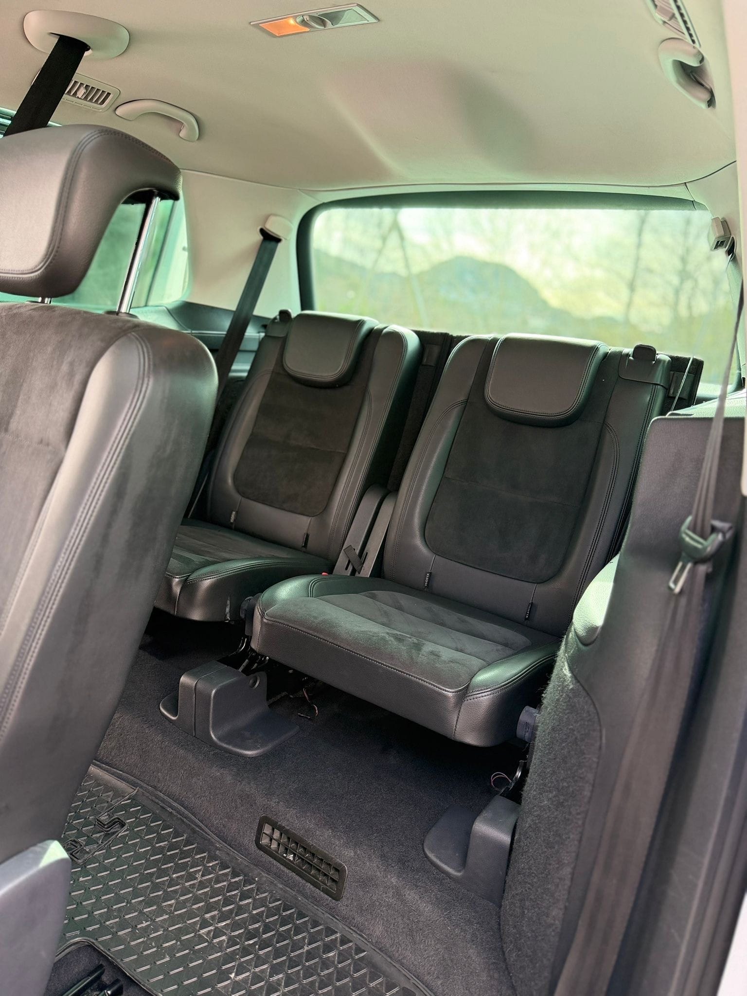 Volkswagen Sharan 2,0tdi med Babysete