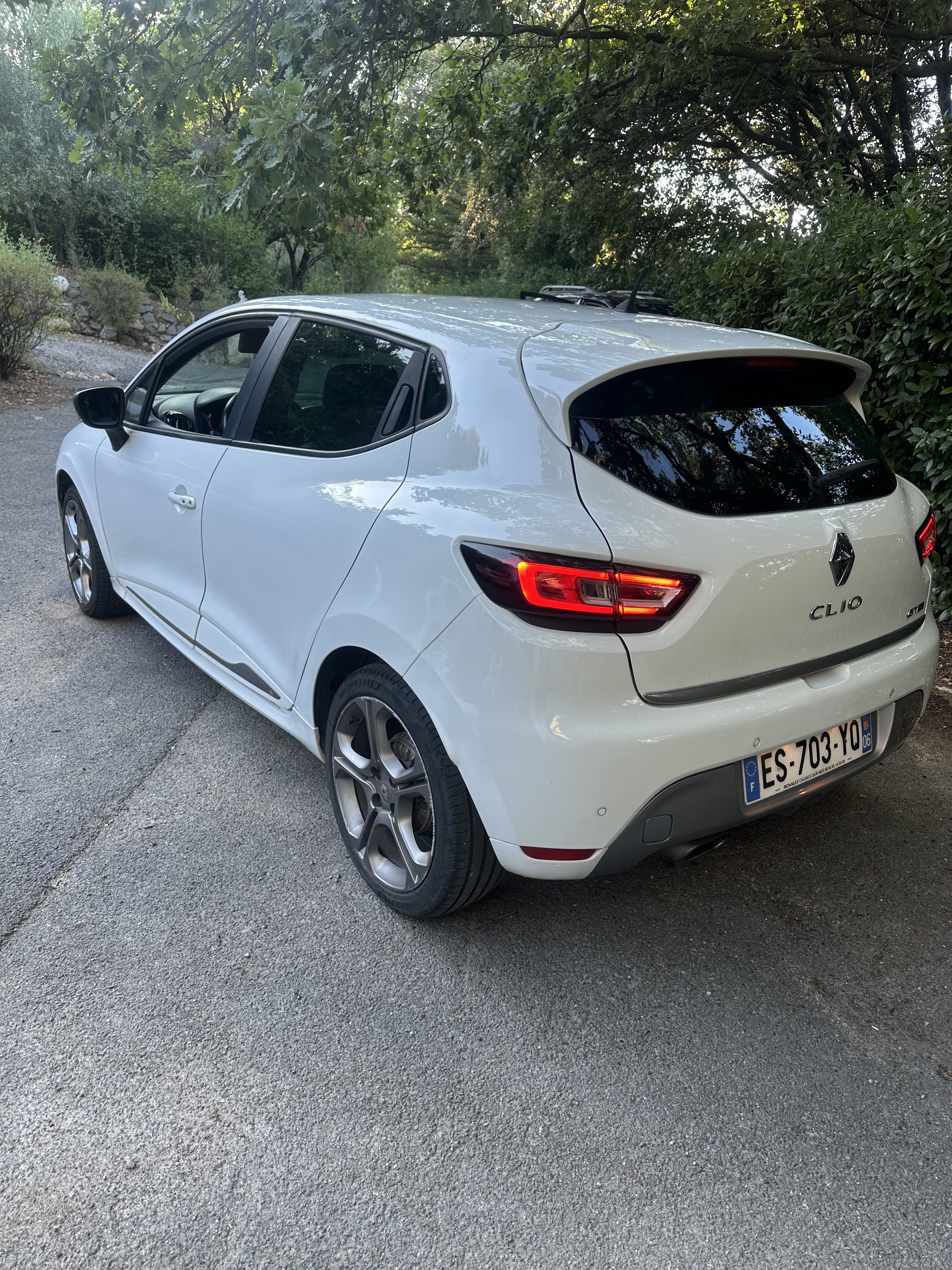 Renault Clio avec Régulateur de vitesse