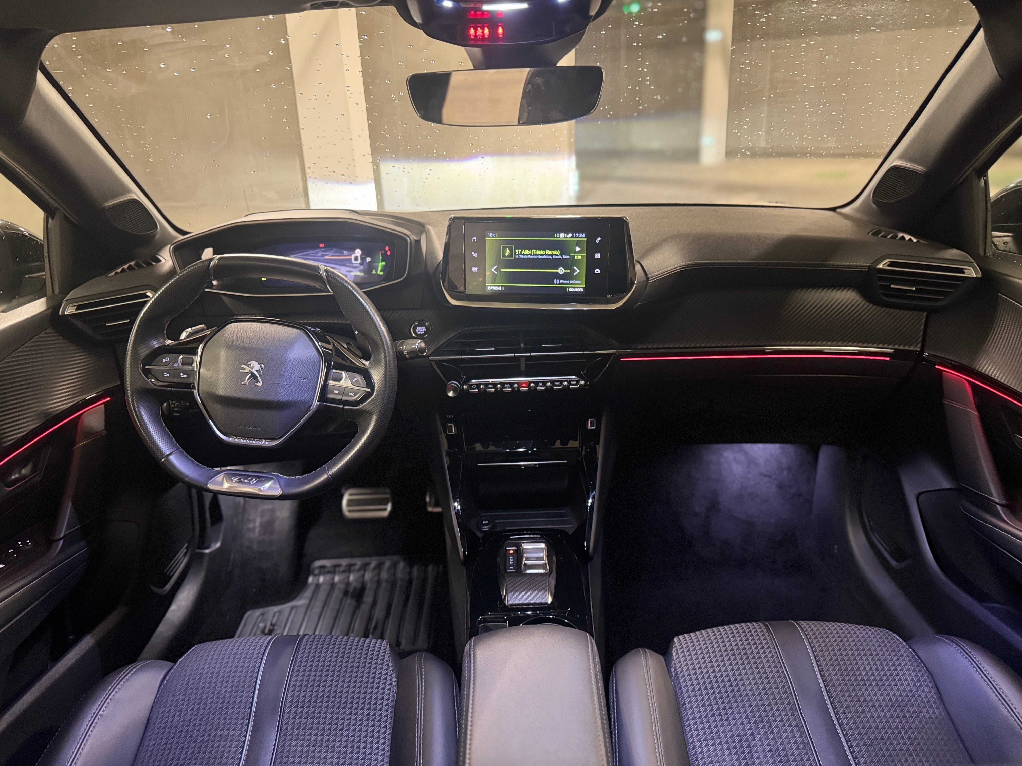 Peugeot 208 GT Line avec Caméra de recul