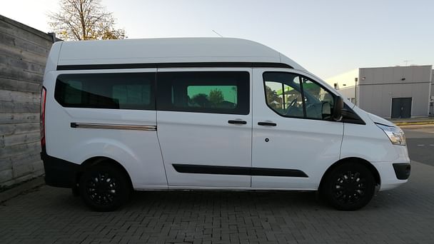 Ford Tourneo Custom 2.2 cdti 9sitzer mit Klimaanlage